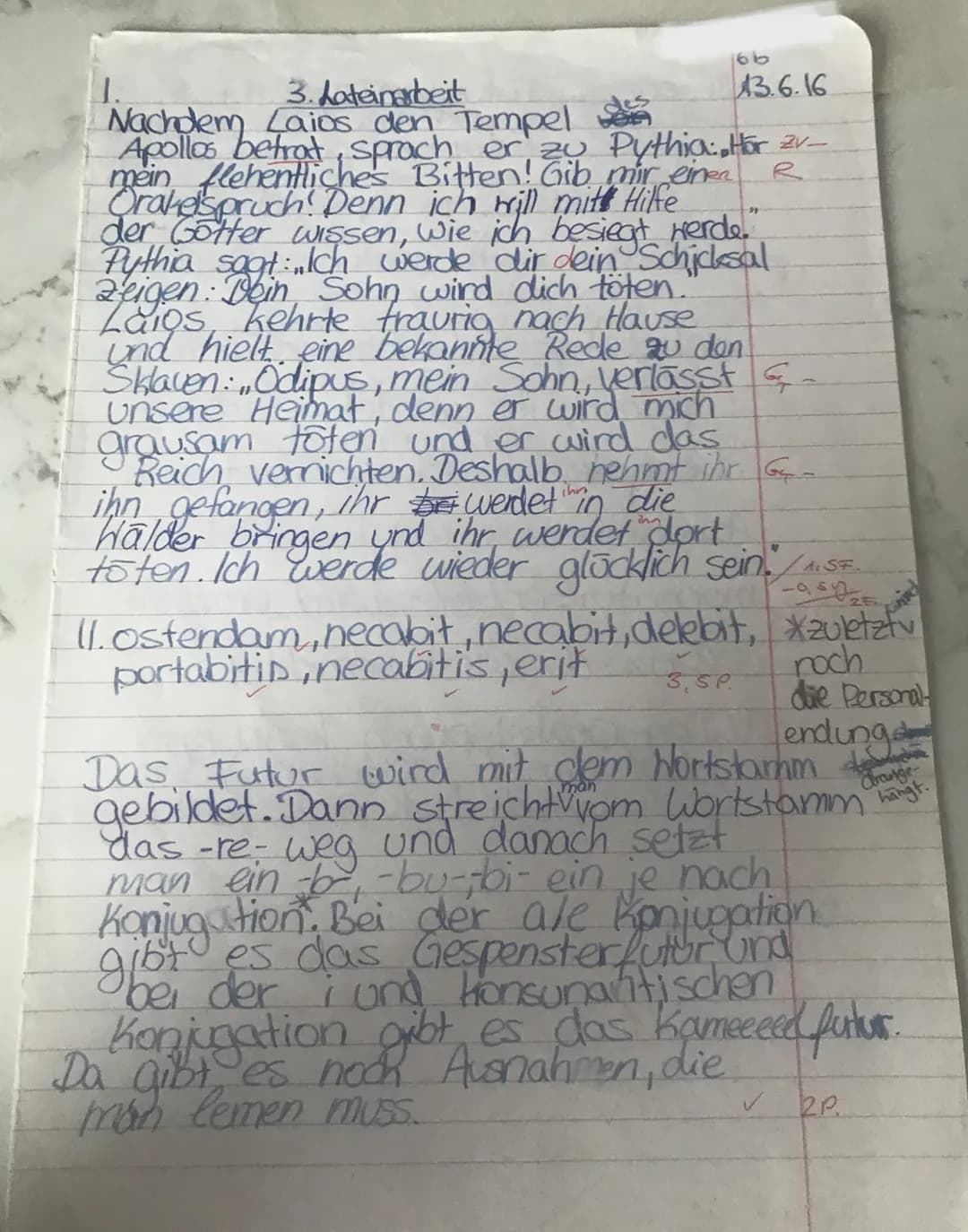 1
Laios, der König von Theben, suchte einst das Orakel von Delphi auf:
Postquam Laios templum Apollonis intravit, ad Pythiam dixit: „Audi
su