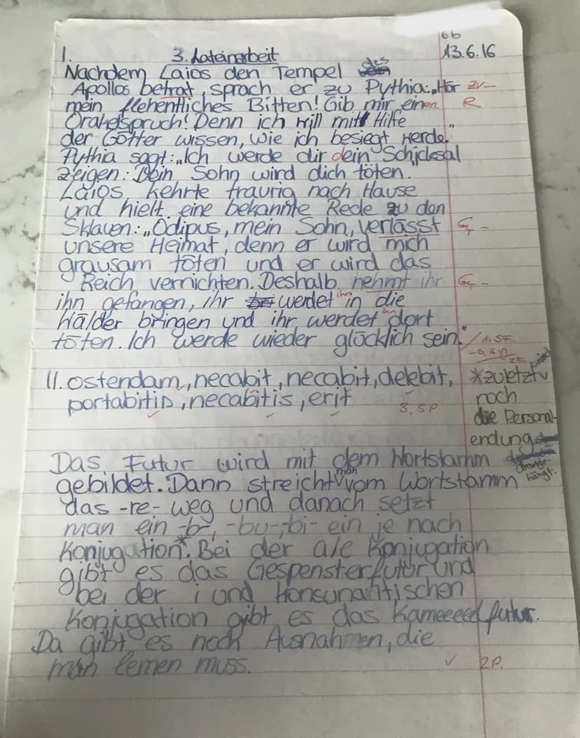 1
Laios, der König von Theben, suchte einst das Orakel von Delphi auf:
Postquam Laios templum Apollonis intravit, ad Pythiam dixit: „Audi
su