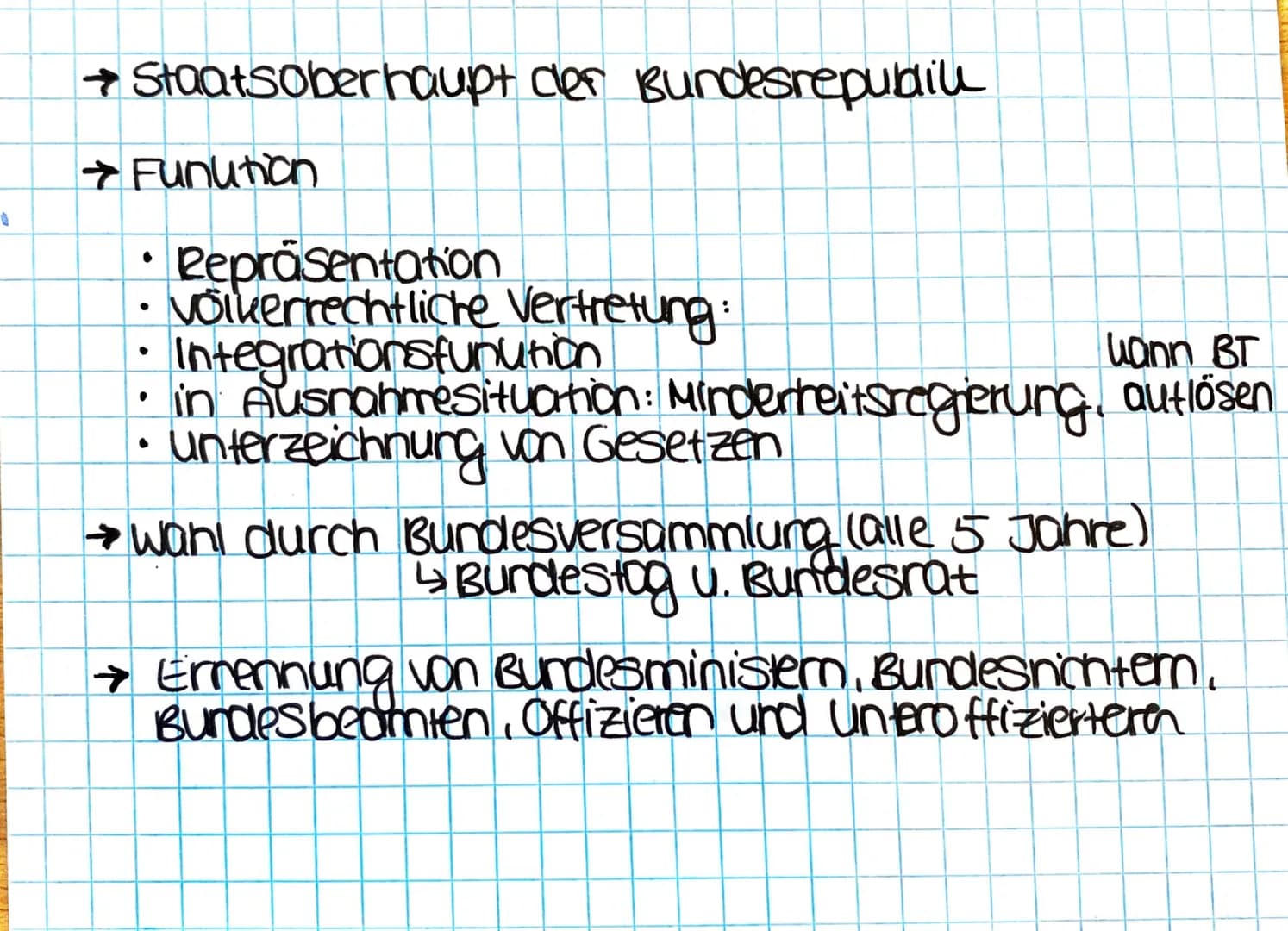 Demokratic
IDENTITATSTHEORIE Jean-Jaques Rousseau
MENSCHENBILD → hat einen freien Willen, ist gleichgestellt.
Menschenrechte, positives wese