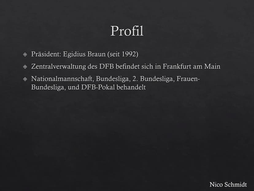 Fußball in Deutschland
Nico Schmidt Deutscher Fußball-Bund
DEUTSCHER
明
FUSSBALL-BUND
Nico Schmidt Geschichte
A
Am 28. Januar 1900 gegründet
