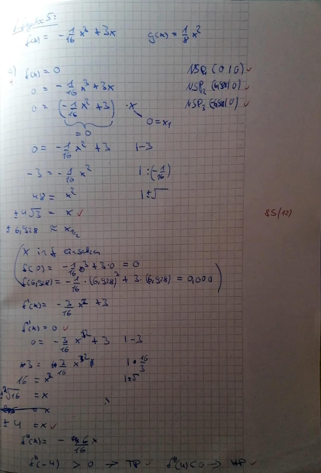 a)
Teil A ohne Hilfsmittel
Aufgabe 1
Bilde jeweils die Ableitungsfunktion:
a) f(x): (4x + 1)³
b) f(x) = x² sin(2x + 3)
c) f(x)
b)
=
4
(2x+1)