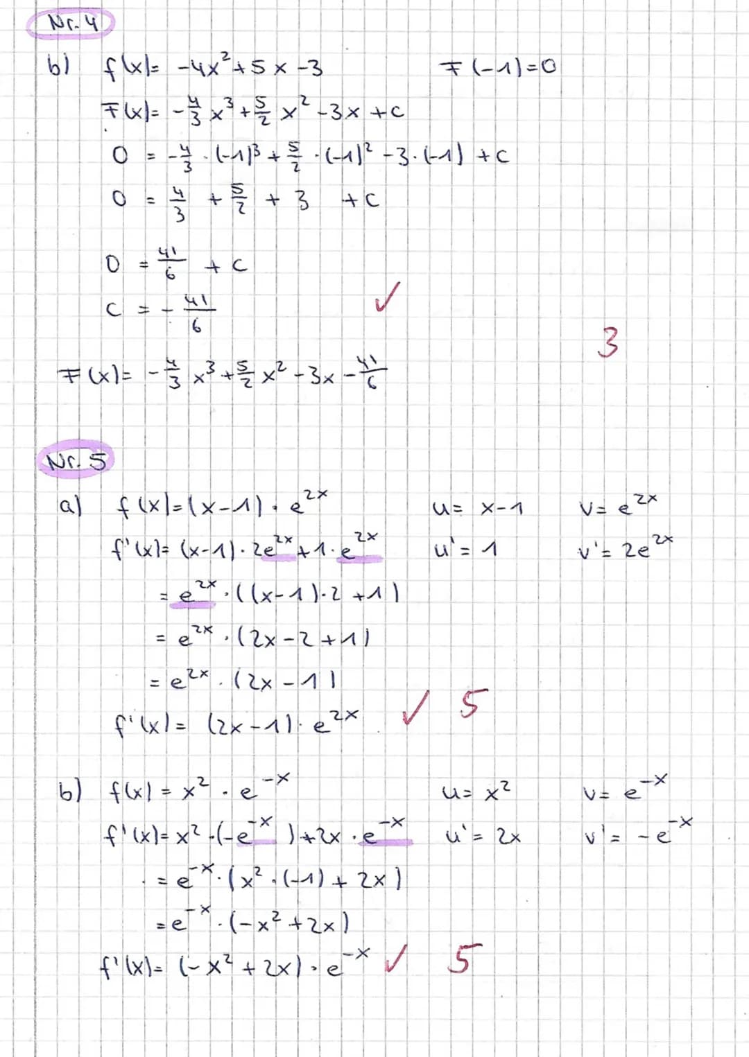 1. Matheklausur Q1
Aufgabe 1:
Bestimmen Sie die Stammfunktionen F für folgende Funktionen f!
a) f(x)=-x²+x+6 b) f(y)=2-y¹ +0,5y-
11
10
9
Auf