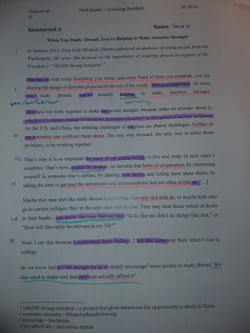 Englisch EF G4
SJ
1. Outline the reasons Michelle Obama gives for and against studying abroad.
(Comprehension) (8 Punkte)
2. Analyse how Mic