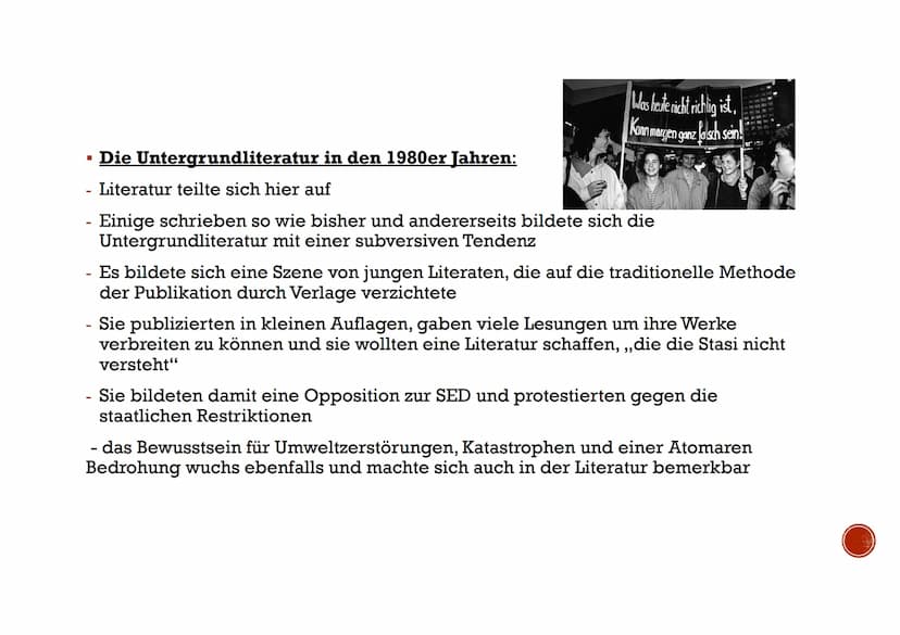 LITERATUR IN DER DDR GLIEDERUNG
1. Deckblatt
2. Gliederung
3. Definition
4. Reglementierung und Zensur
5.
Die vier Phasen der DDR-Literatur
