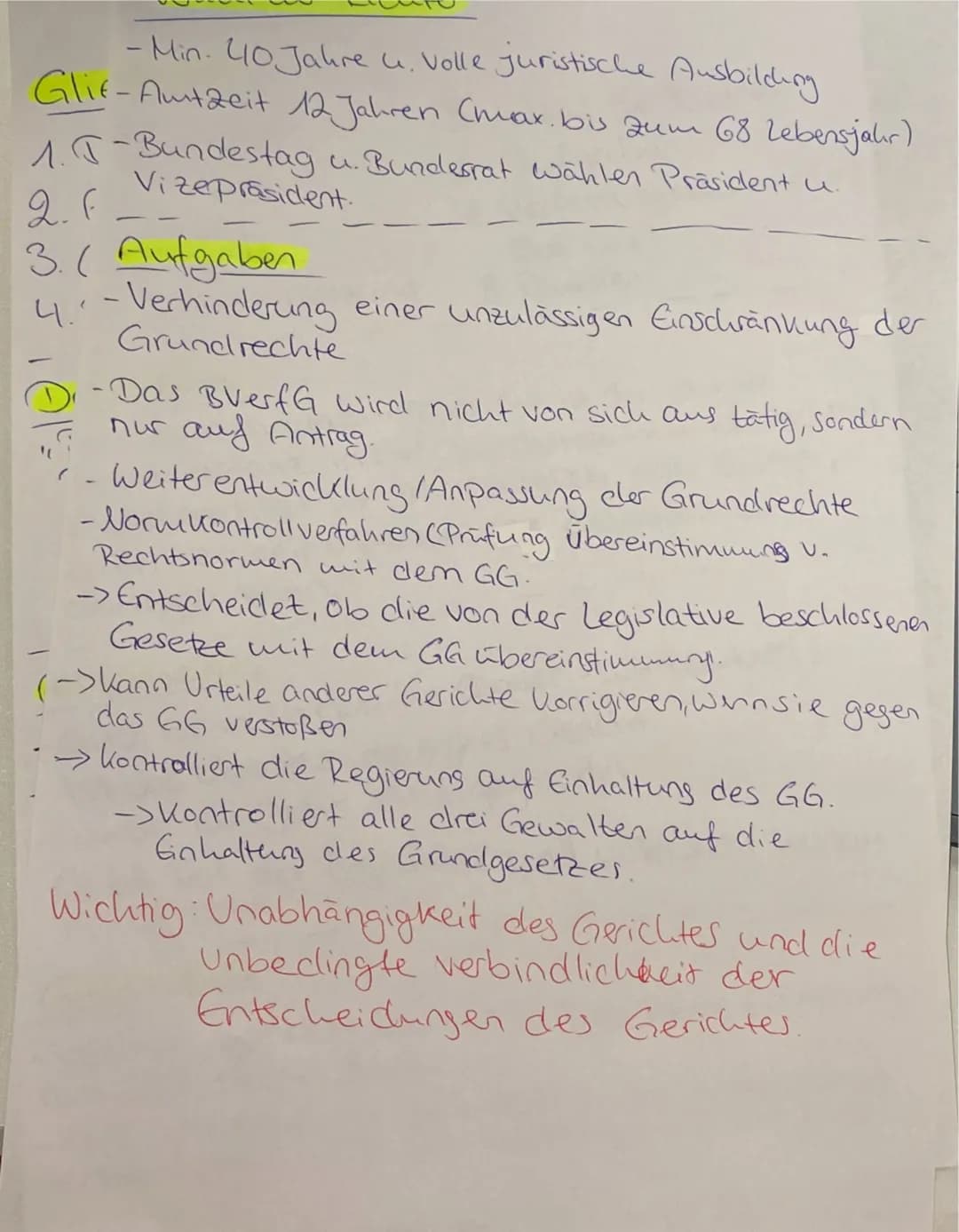 Das Bundesverfassungsgericht
Gliederung
1. Definition
2. Allgemein
3. Geschichte
4. Zusammensetzung
5. Wahl der Richter
6. Aufgaben
7. Verfa