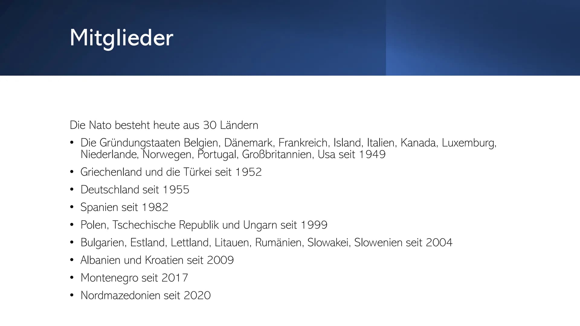 ΝΑΤΟ
North Atlantic Treaty Organization - Nordatlantische Vertragsorganisation
Ruveyda Güler Bilir
13/1 ●
Entstehung und Gründung
Aufbau
Mit