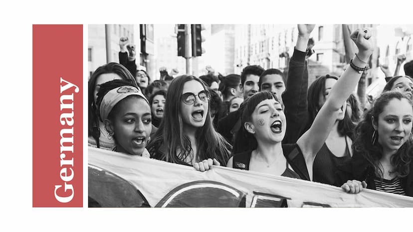 RY US
Women rights
By Lina, Neele, Lara| 11.1 | 12.04.2022
RIGHTS WOMEN'S MEN'S
HUMAN RIGHTS
GHTS RE HUMAN
RIGHTS
SOI ●
Women rights, Femini