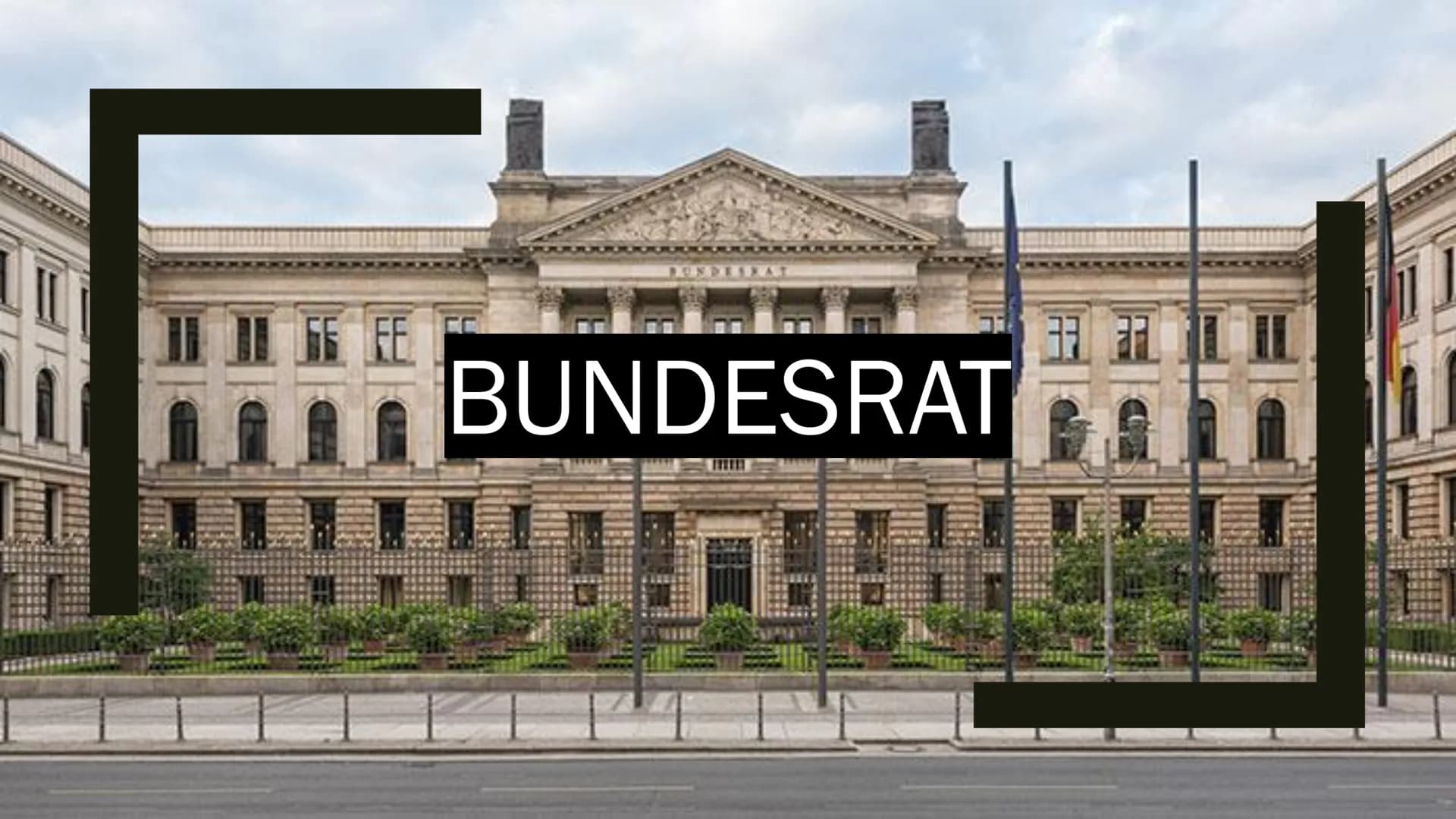 PONDREX
BUNDESRAT
WOMEOWN
ERES. Gliederung
- Definition
- Allgemein
- Zusammensetzung
- Aufagaben
- Plenarsitzungen
- Die Länder im Bundesra