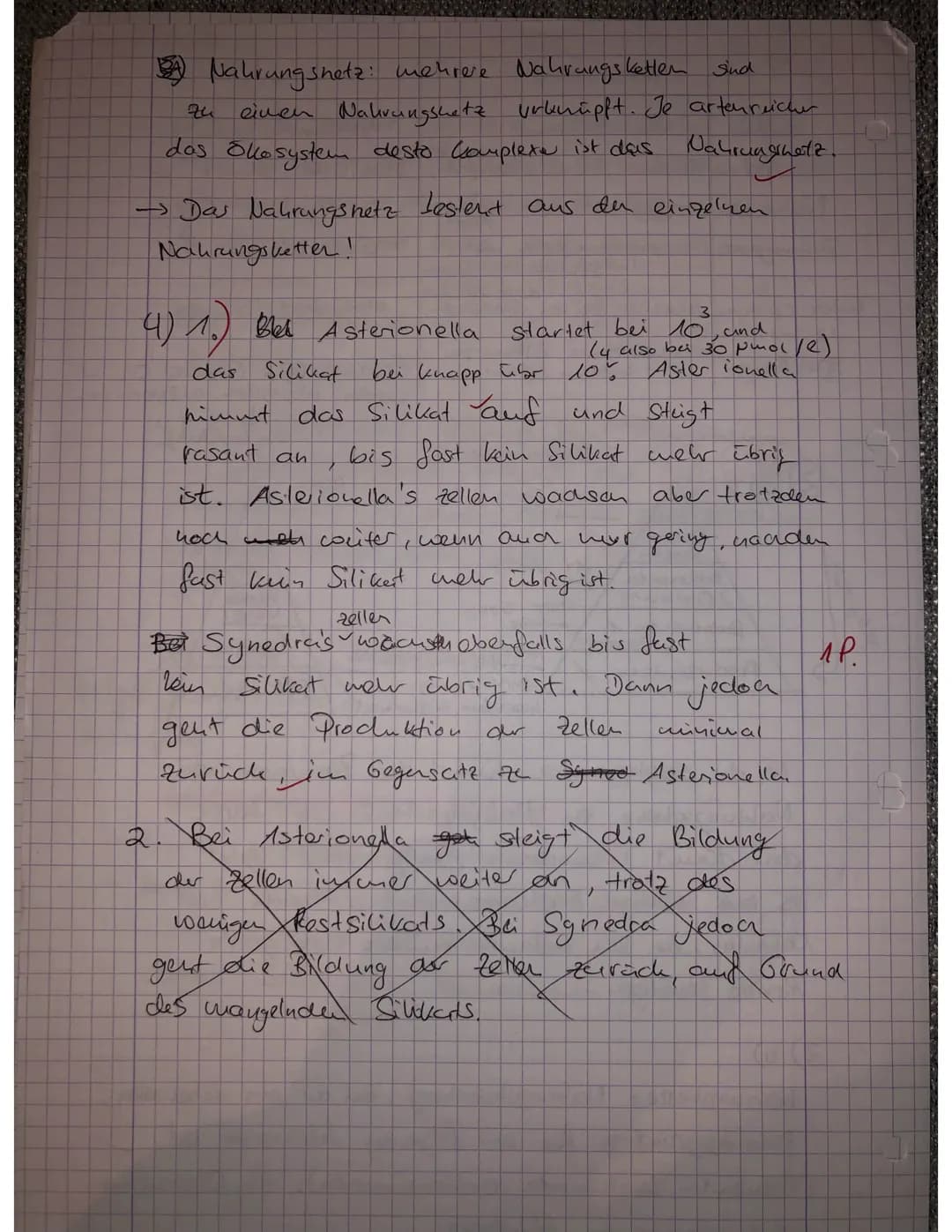 
<p>Ein Ökosystem setzt sich aus verschiedenen Nahrungsketten zusammen, die miteinander zu einem Nahrungsnetz verknüpft sind. Je artenreiche