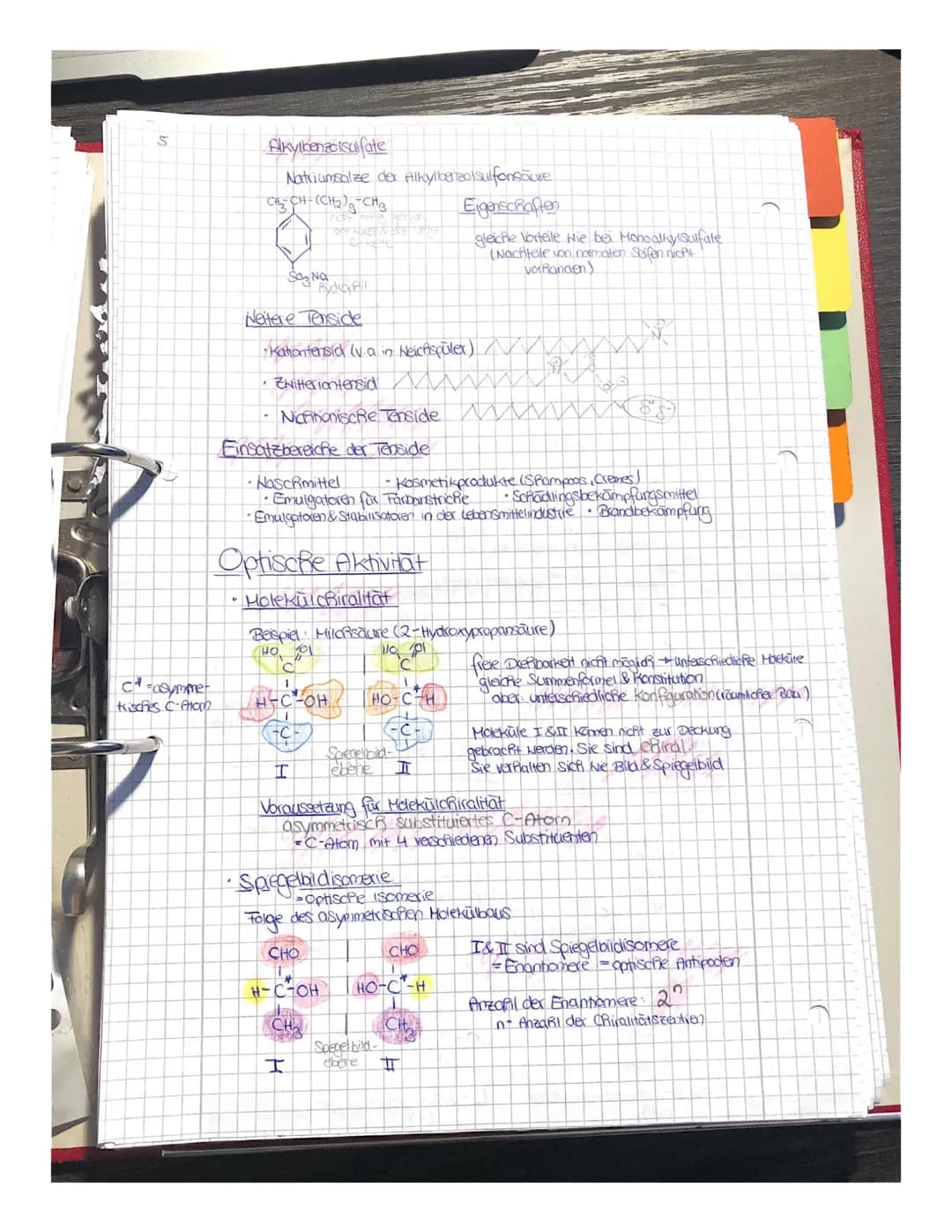 Kondensation:
Verbindung
zheier Molekule
unter Abspaltung
eines kleinen
Molekuls (z.B
Hasser, Ammmak)
Chemie
Fette
2 natürlich vorkommende V