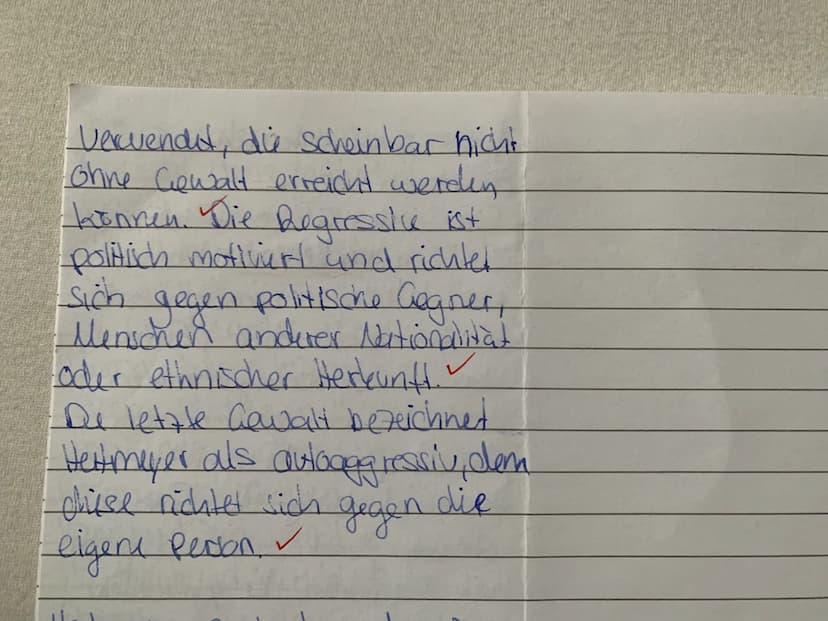 fordert.
AR:
I'm Folgenden werde ich
mit Hilfe des sotiologischen
Ansatz zur Entstehung von
Alwalt nach Heltmeyer auf
den Text angehen und i