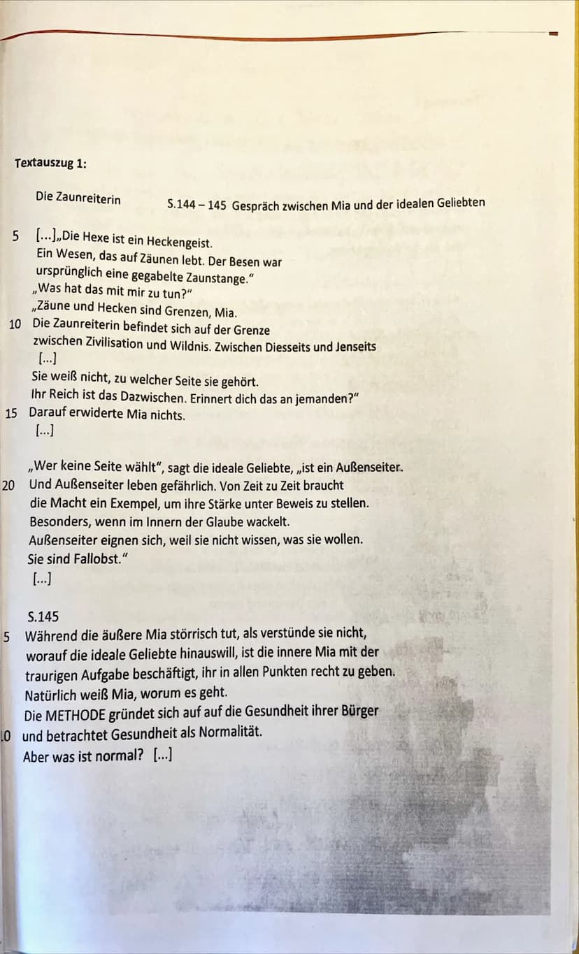 Aufgabenstellung:
In der Rezension von Rainer Moritz zu Juli Zehs Roman ,,Corpus Delicti" heißt es:
,,Einerseits möchte man Juli Zeh dafür p
