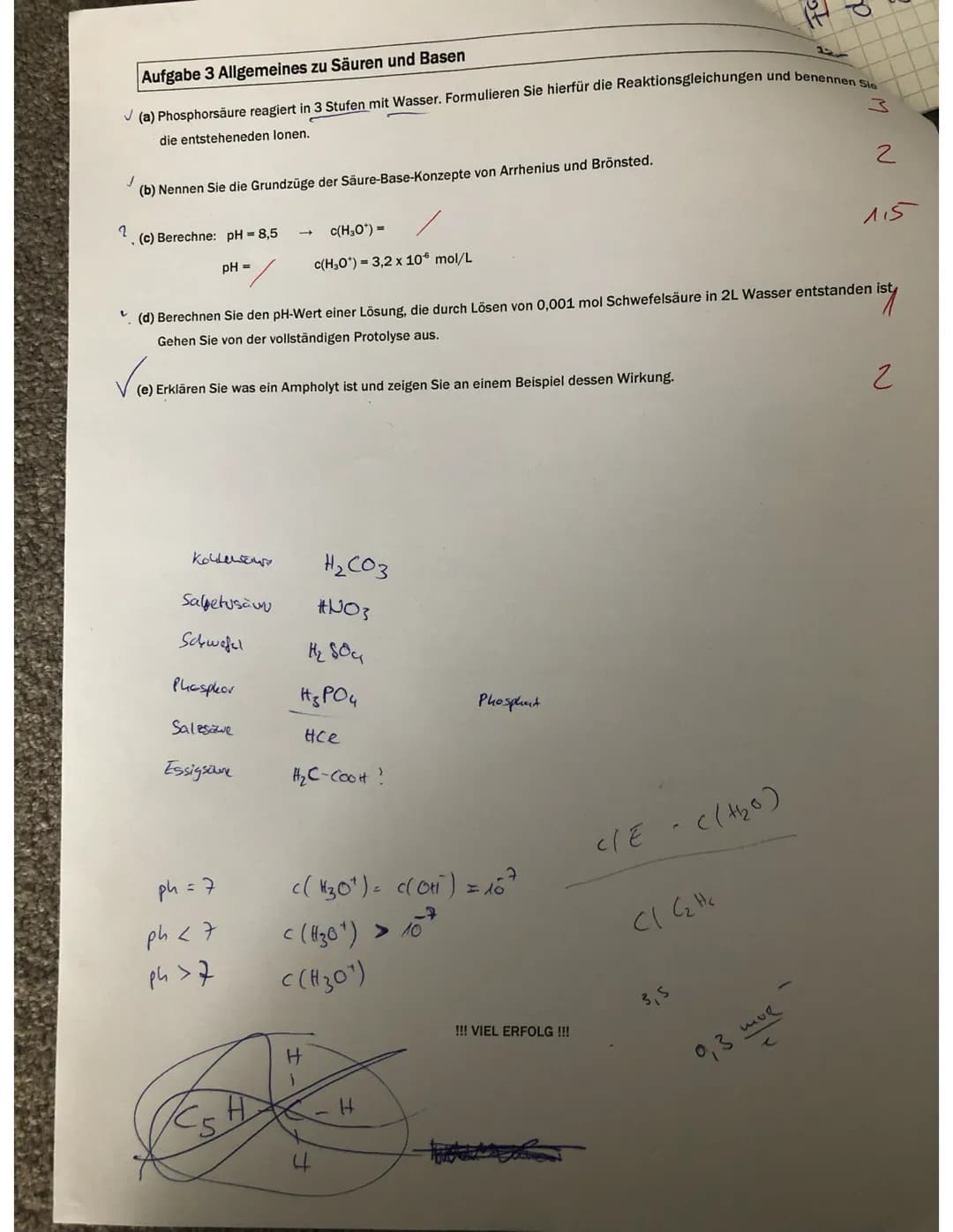 2
die entsteheneden lonen.
J
(b) Nennen Sie die Grundzüge der Säure-Base-Konzepte von Arrhenius und Brönsted.
Aufgabe 3 Allgemeines zu Säure