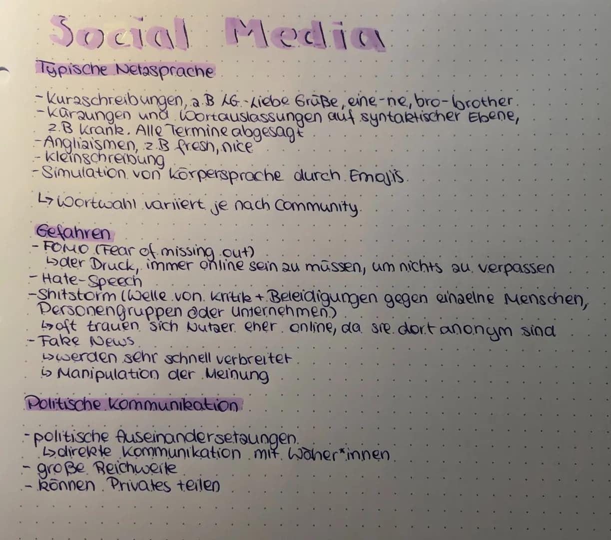 Media
Typische Netasprache
- Kuraschreibungen, 2.B AG. Liebe Grüße, eine-ne, bro-brother.
-Kuraungen und Wortauslassungen auf syntaktischer 