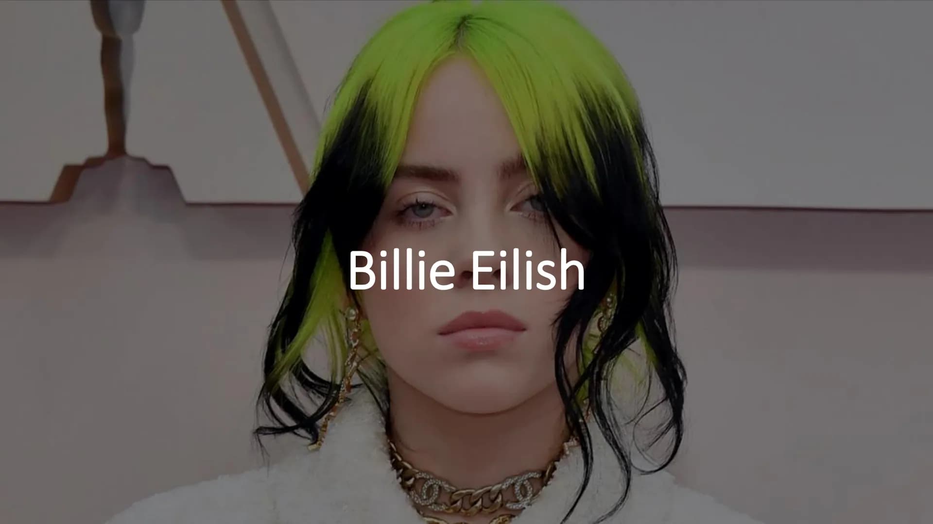 Billie Eilish
O Profile
BISON
• Birthname: Billie Eilish Pirate Baird O'Connell
Artist's name: Billie Eilish
Birthday: 18.12.2001, Los Angel