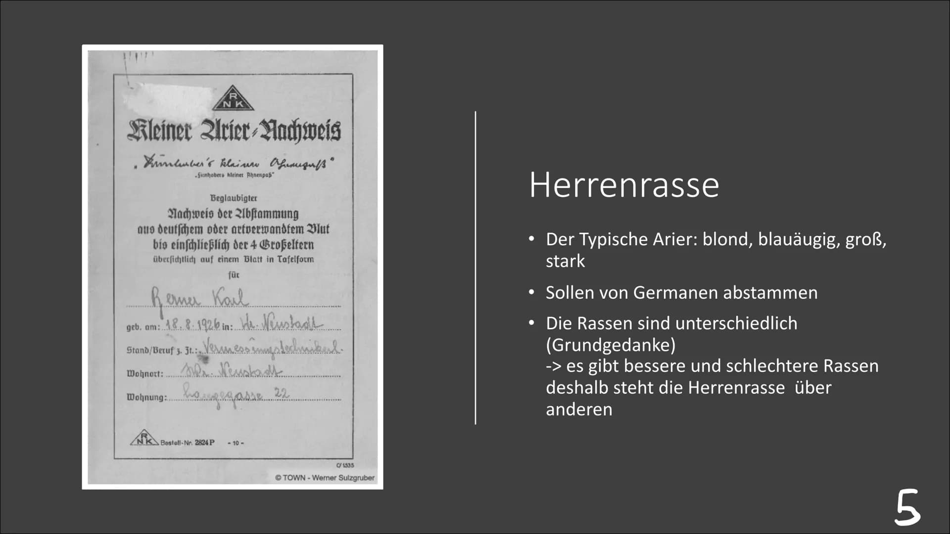 Talle
Nationalsozialismus
&
das Hermannsdenkmal
Von Lotti Inhaltsverzeichnis
●
Was ist Nationalsozialismus (S.3)
Führerkult (S.4)
Herrenrass