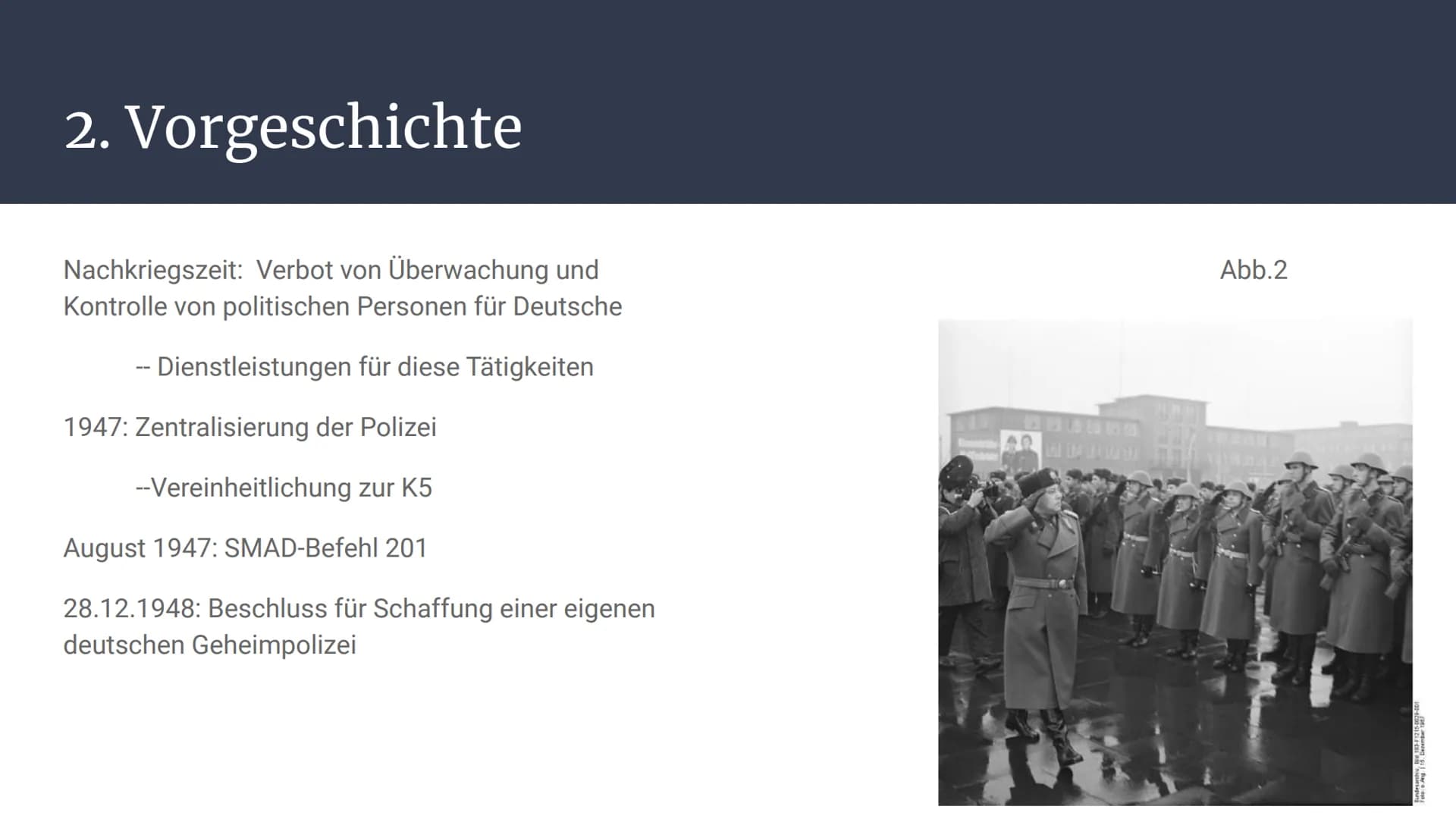 Stasi
Die Staatssicherheit in der DDR
TERIUM FÜR
Abb. 1: Emblem des MfS
STAATSSICHERHEIT Gliederung
1. Allgemeines
2. Vorgeschichte
3. Aufga