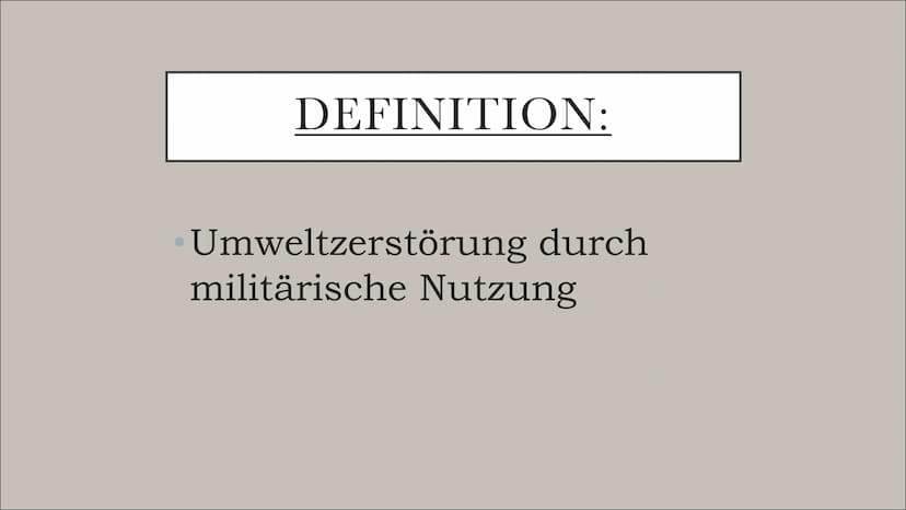 VERBRANNTE-ERDE-SYNDROM
Von Victoria und Stella DEFINITION:
Umweltzerstörung durch
militärische Nutzung  HISTORISCHER
HINTERGRUND
Erstmals b