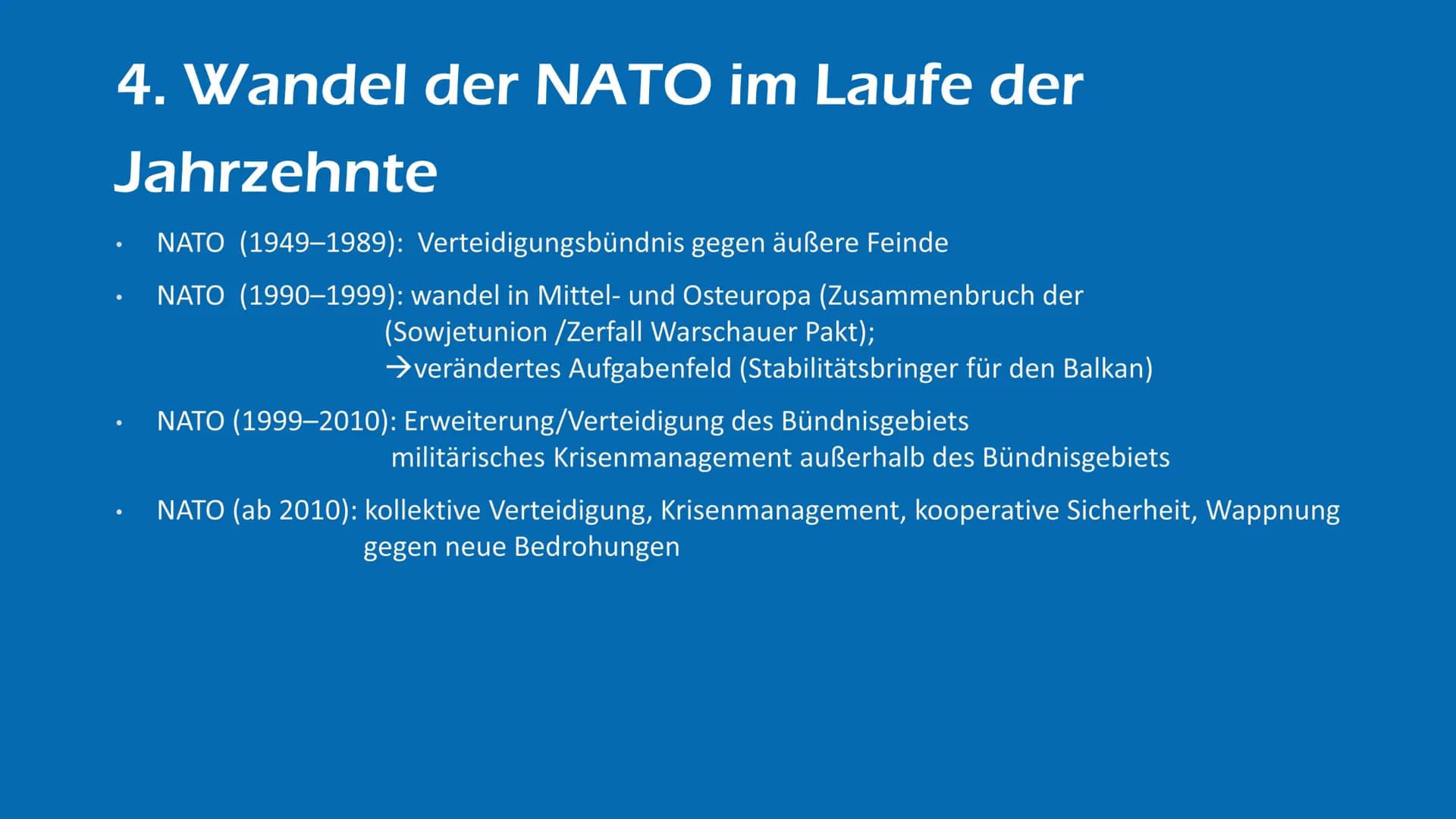 Die NATO
Verteidigungsbündnis
oder Weltpolizist?
Von Elisabeth Atapin Gliederung
1. Gründung im historischen Kontext
2. Vertragswerk
2.1 Lei
