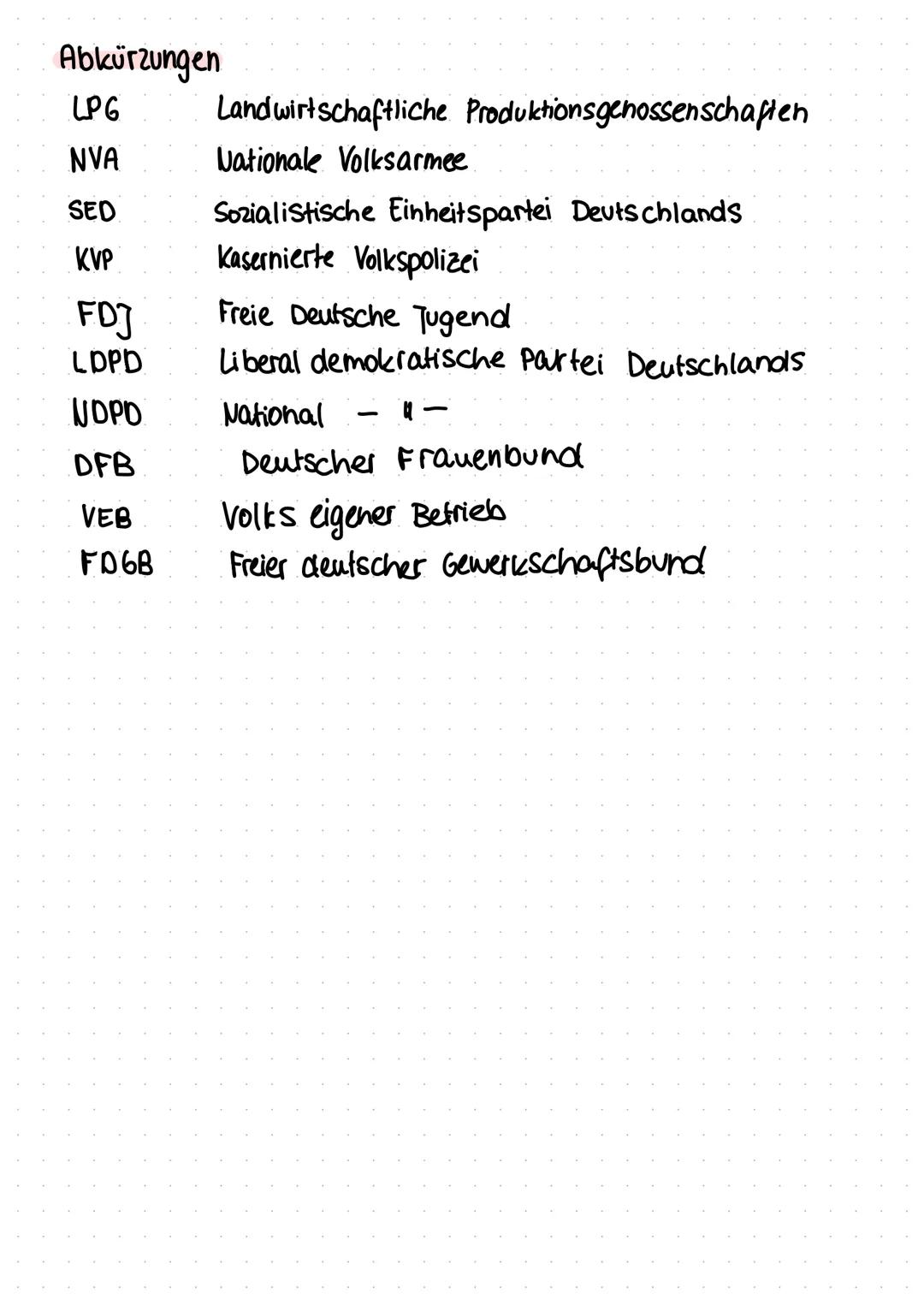 D D R
Gründung: 07. Oktober 1949
L> in Ostberlin
।१५१
دا
1961
·3 Volkskongresse ( Volkskongress bewegung")
->Rat arbeitet an der Verfassung
