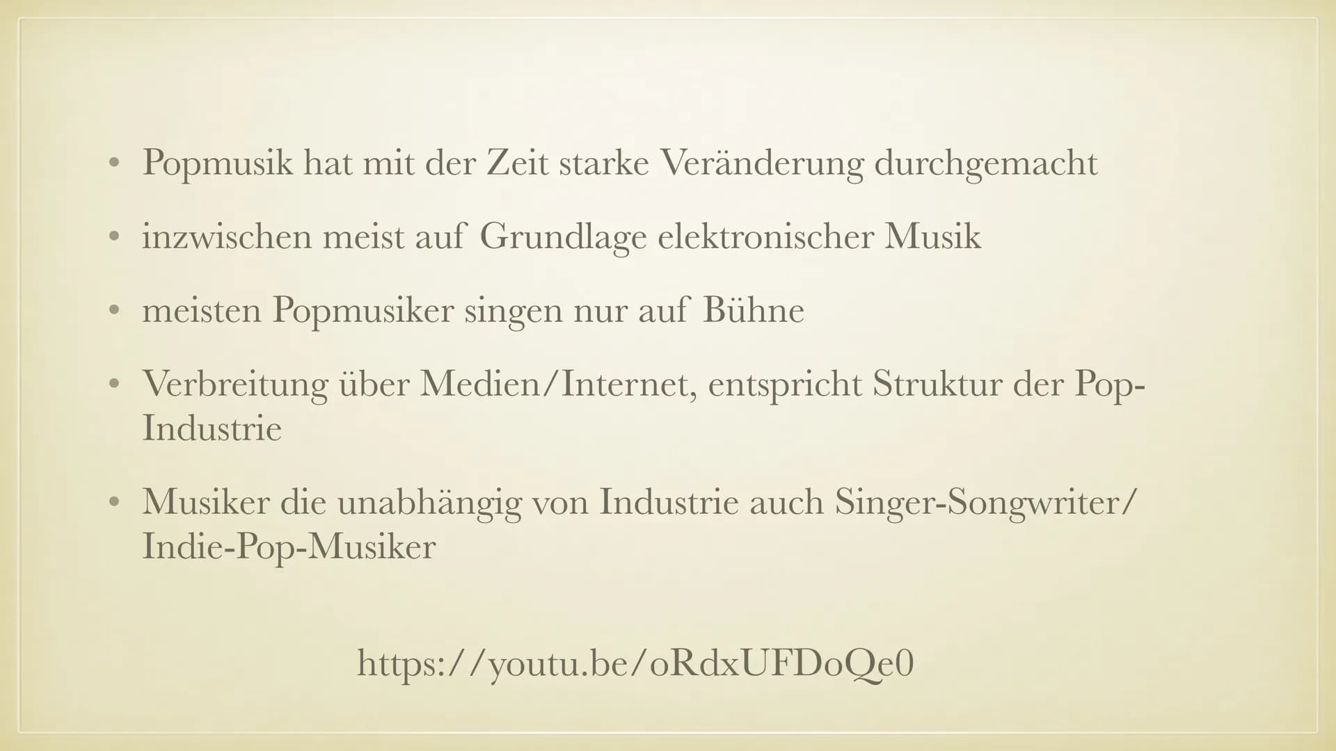 MICHAEL JACKSON
KING OF POP GLIEDERUNG
1.
Popmusik
2. Allgemeines
3. Kindheit und Jugend
4. Solokarriere
5. Quellenangabe ●
●
POPMUSIK
Instr