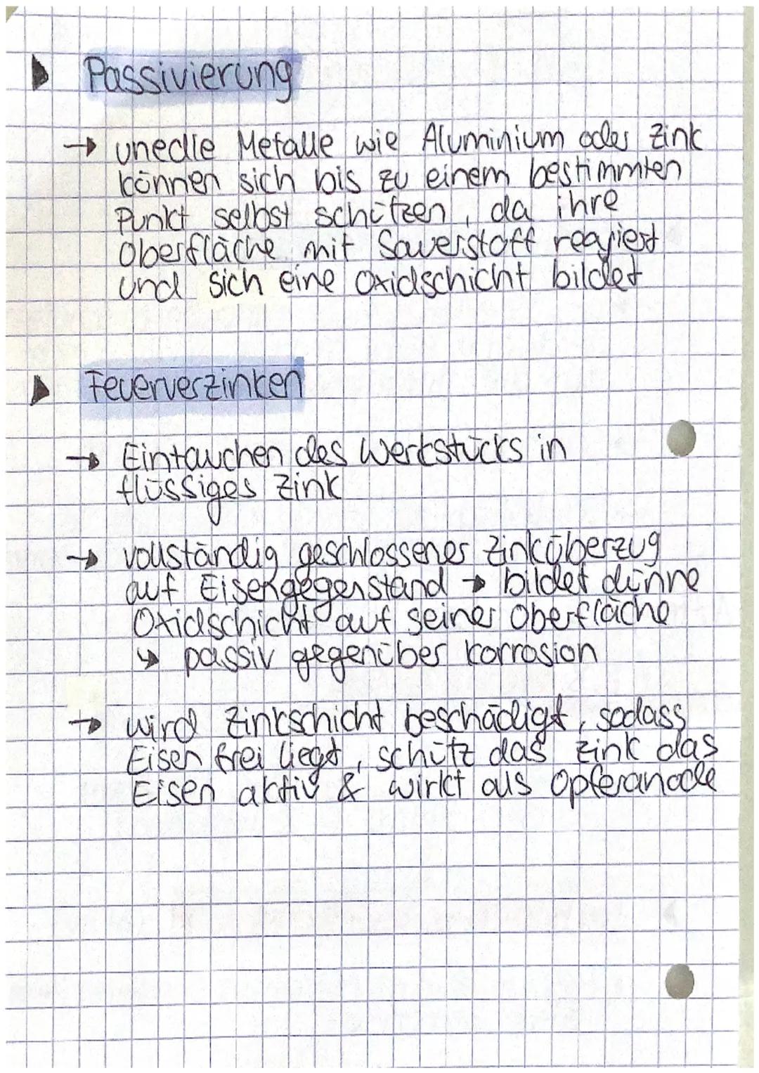 Lokalelement: wenn sich zwei verschiedene Metalle
in einer Elektrolytlösung berühren,
entsteht ein kurzgeschlossenes
galvanisches Element - 