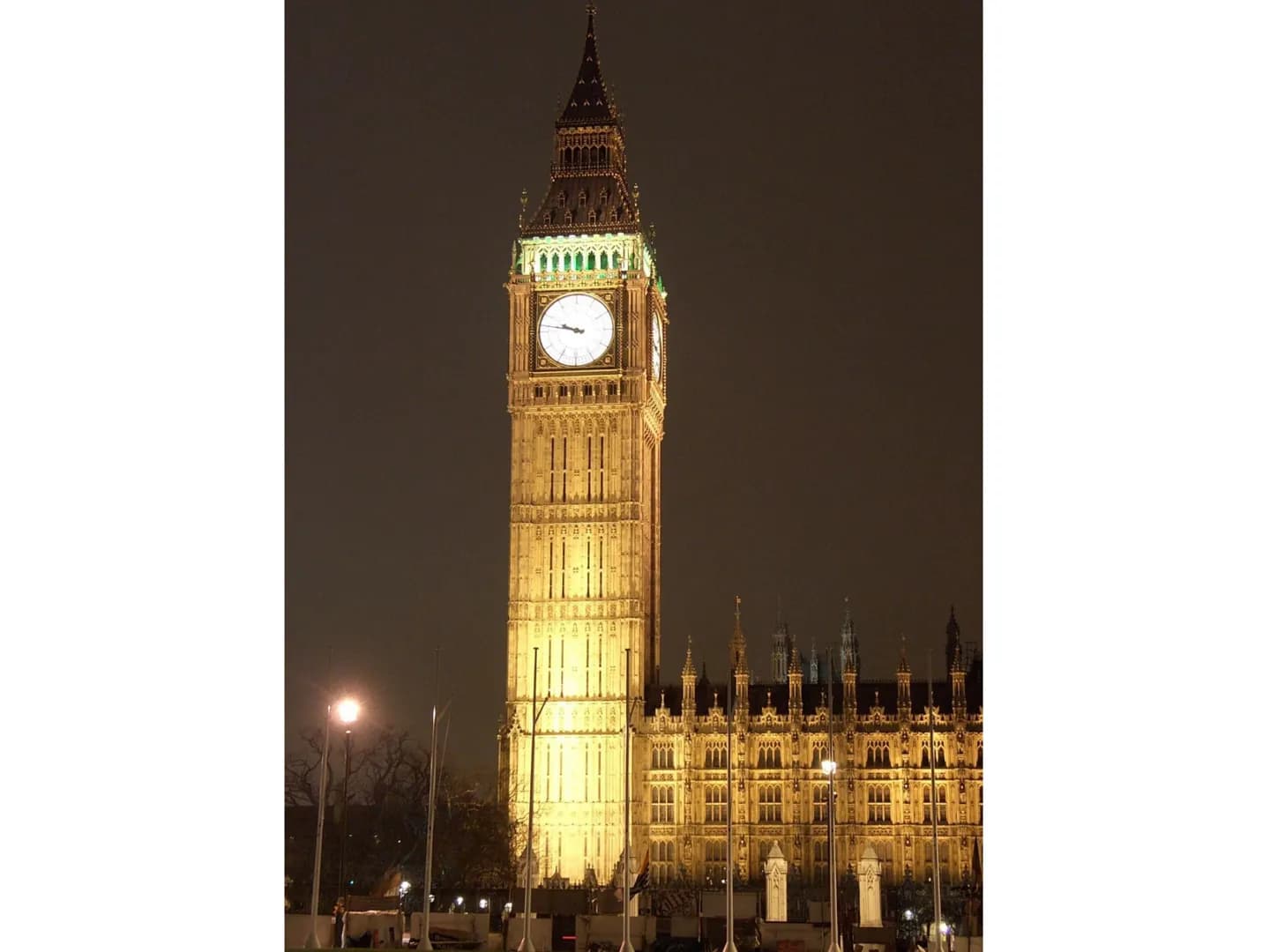 Big Ben
The name Big Ben refers to the heaviest of the five bells of the famous clock tower at the
Palace of Westminster in London, weighing