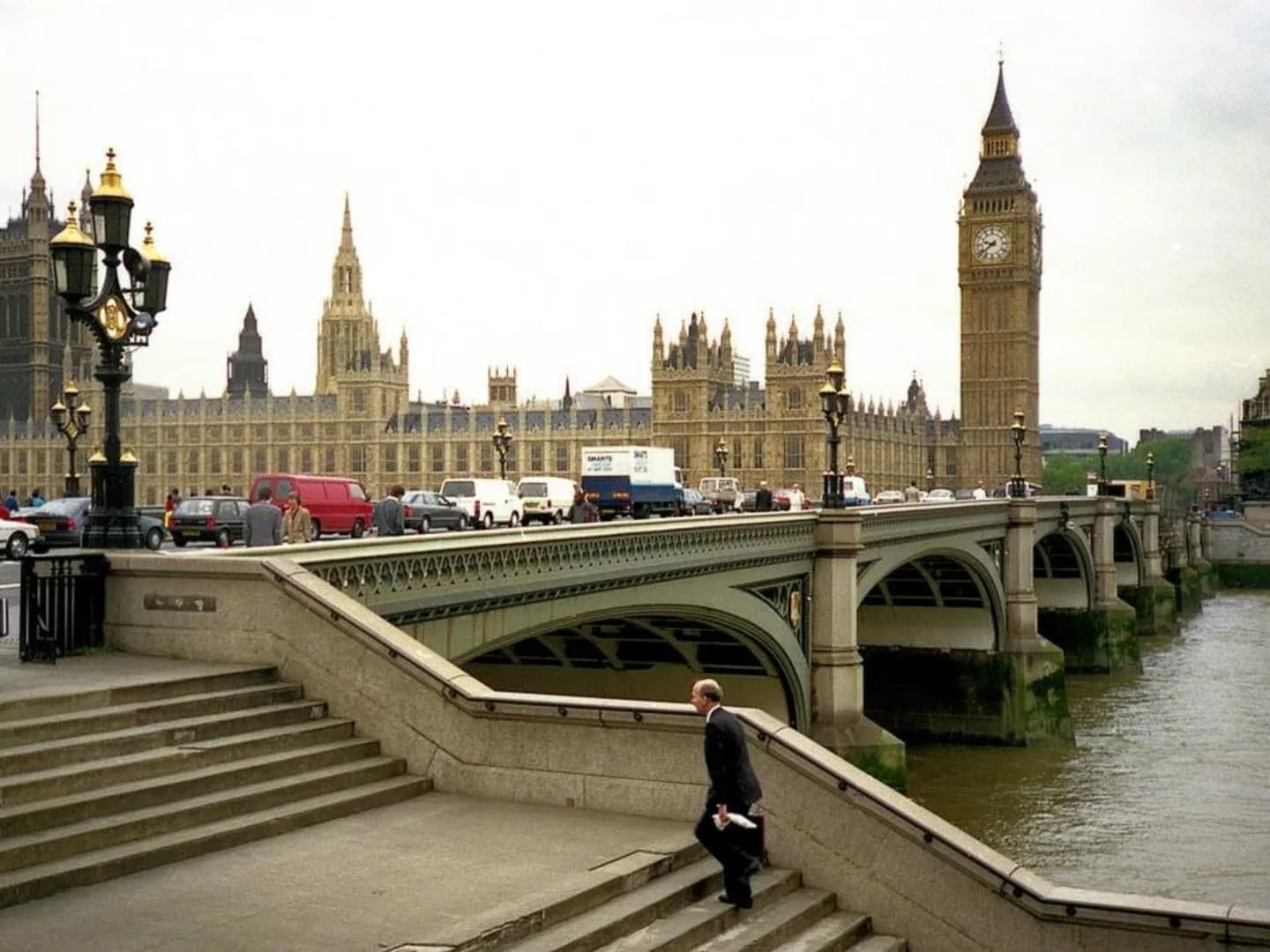 Big Ben
The name Big Ben refers to the heaviest of the five bells of the famous clock tower at the
Palace of Westminster in London, weighing