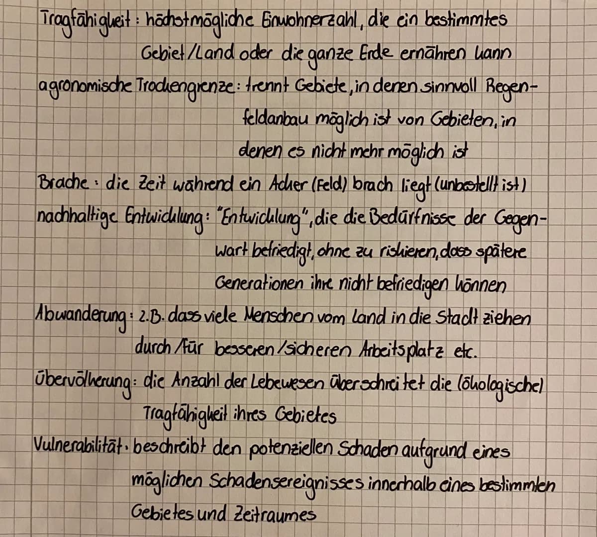 EIGENSCHAFTEN EINES FRUCHTBAREN BODENS
dünner Boden Nährstoffe direkt aus der Gesteinschicht
Kationenaustauschkapazität (KAK) bestimmt, wie 