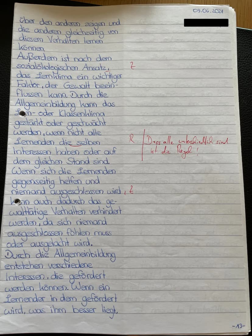 Aufgabe 3.
- Im folgendem Text steht die
Frage, inwiefern Allgemeinbildung
als Mittel zur Verhinderung von
gewalttätigem Verhalten dienen
ka