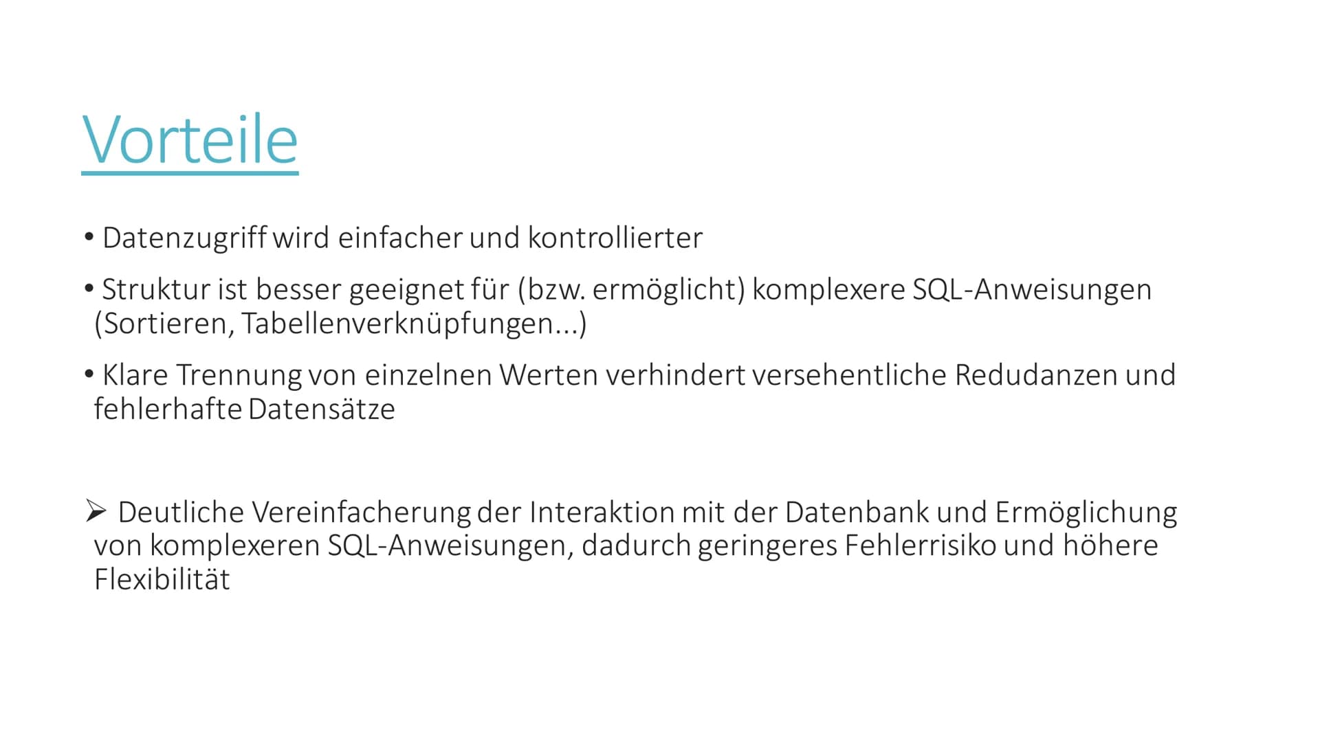 Datenbanken verbessern
durch Normalformen
von Maja Spiaczka Inhaltsverzeichnis
• Wort-Erklärungen
●
• Datenredudanz
• Normalisierung von Dat