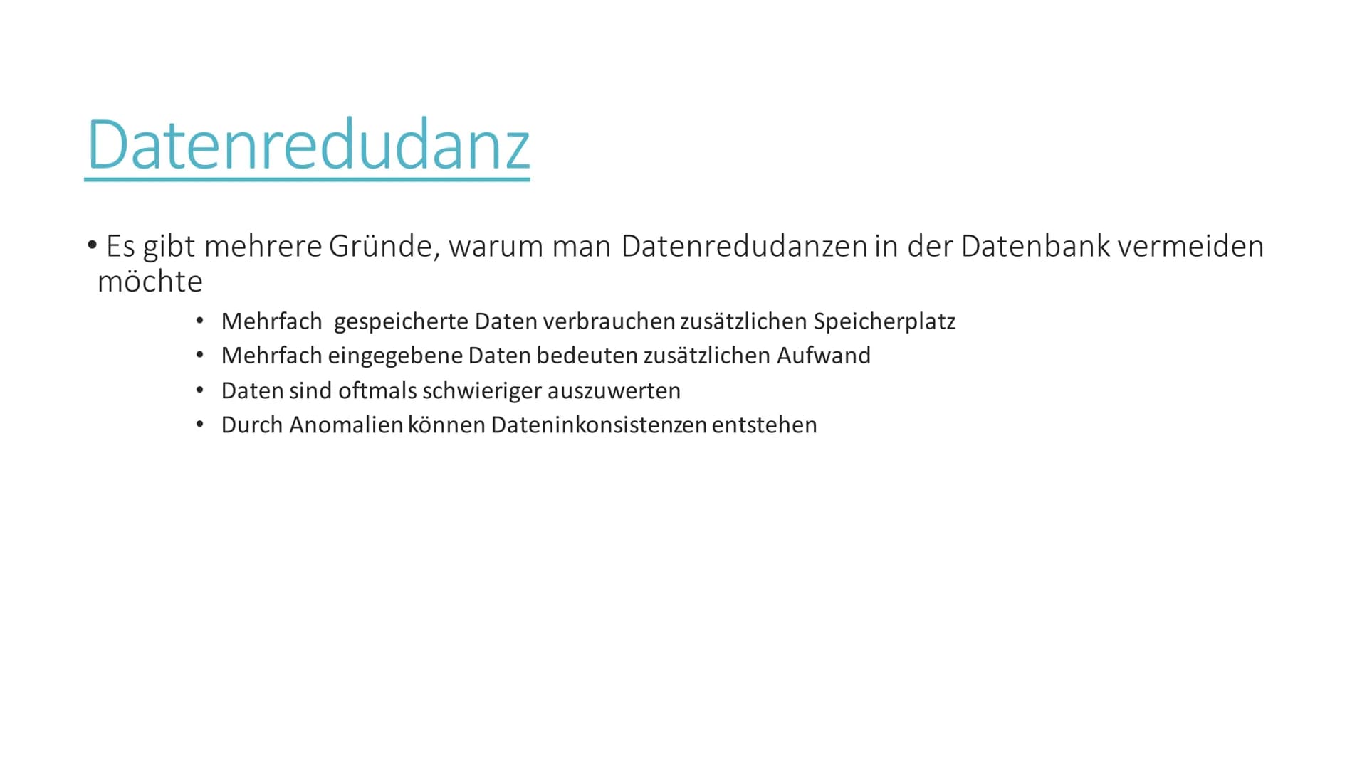 Datenbanken verbessern
durch Normalformen
von Maja Spiaczka Inhaltsverzeichnis
• Wort-Erklärungen
●
• Datenredudanz
• Normalisierung von Dat