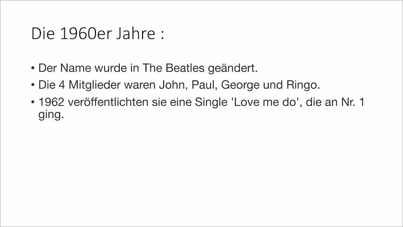 John Lennon Geboren im zweiten Weltkrieg
1940 wurde John als Sohn von Julia Lennon geboren. Sein
Vater war Seemann und auf See.
●
●
Er lebte
