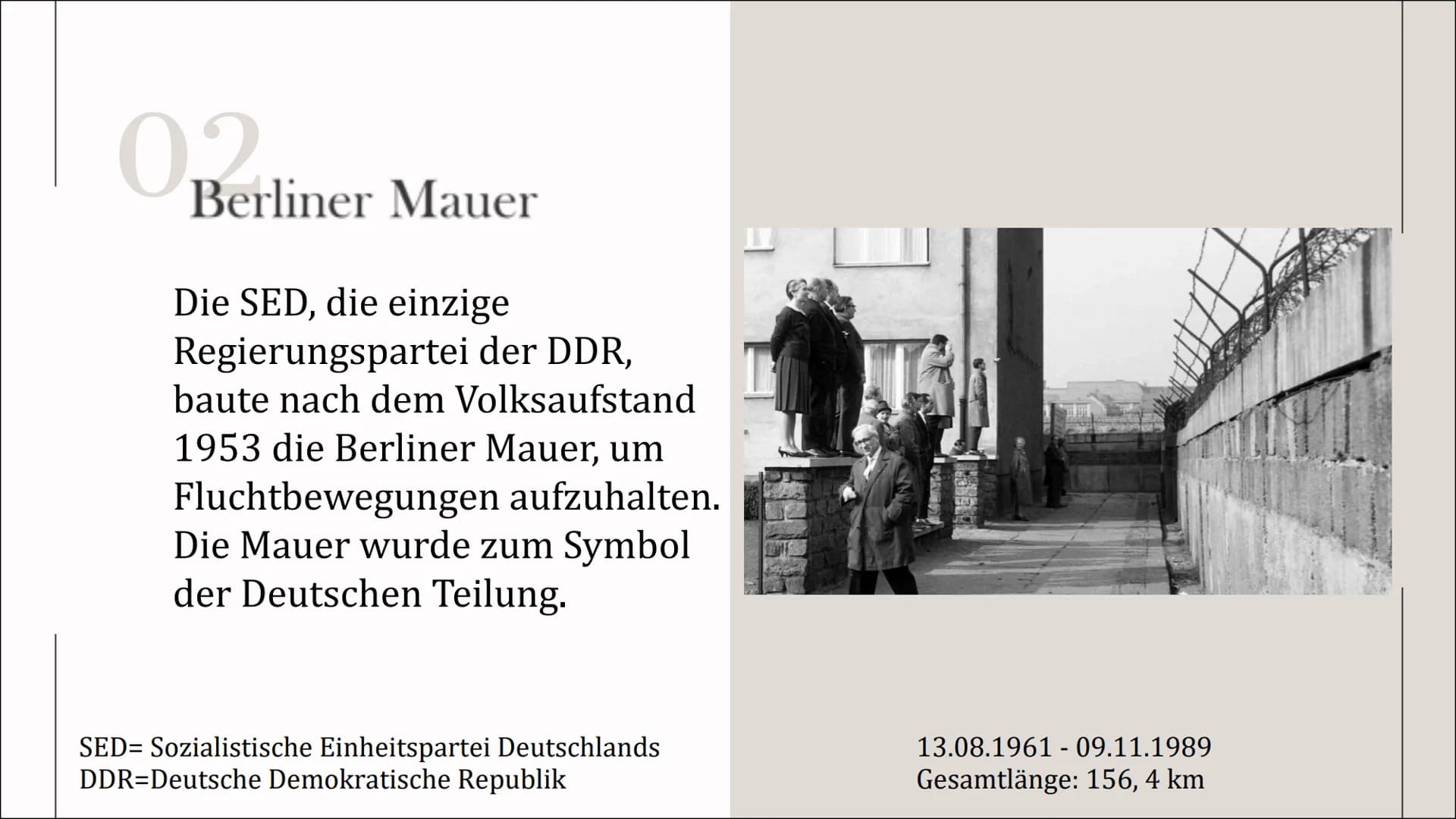 Leben, wohnen
und Konsum in
der DDR
Von Jana und Michelle Inhaltsverzeichnis
Grundwissen
Leben
Wohnen
Konsum Es lebe die
DEUTSCHE
DEMOKRATIS