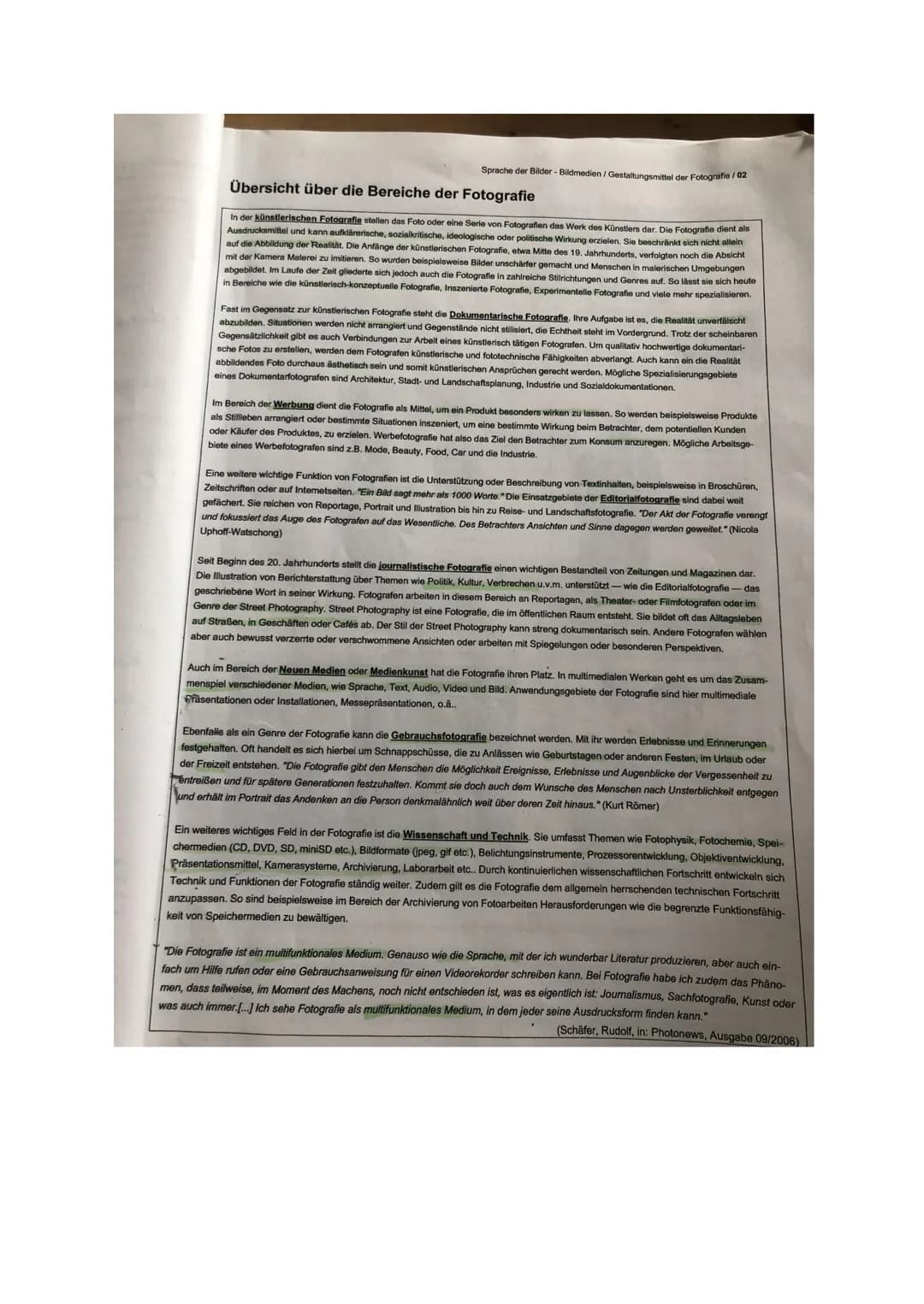 Aufbau einer Fotoanalyse
1. Einleitung: Künstler, Titel, Erscheinungsjahr, format, evtl. auch Breich der Fotografie
2. Inhaltsangabe
O Was s