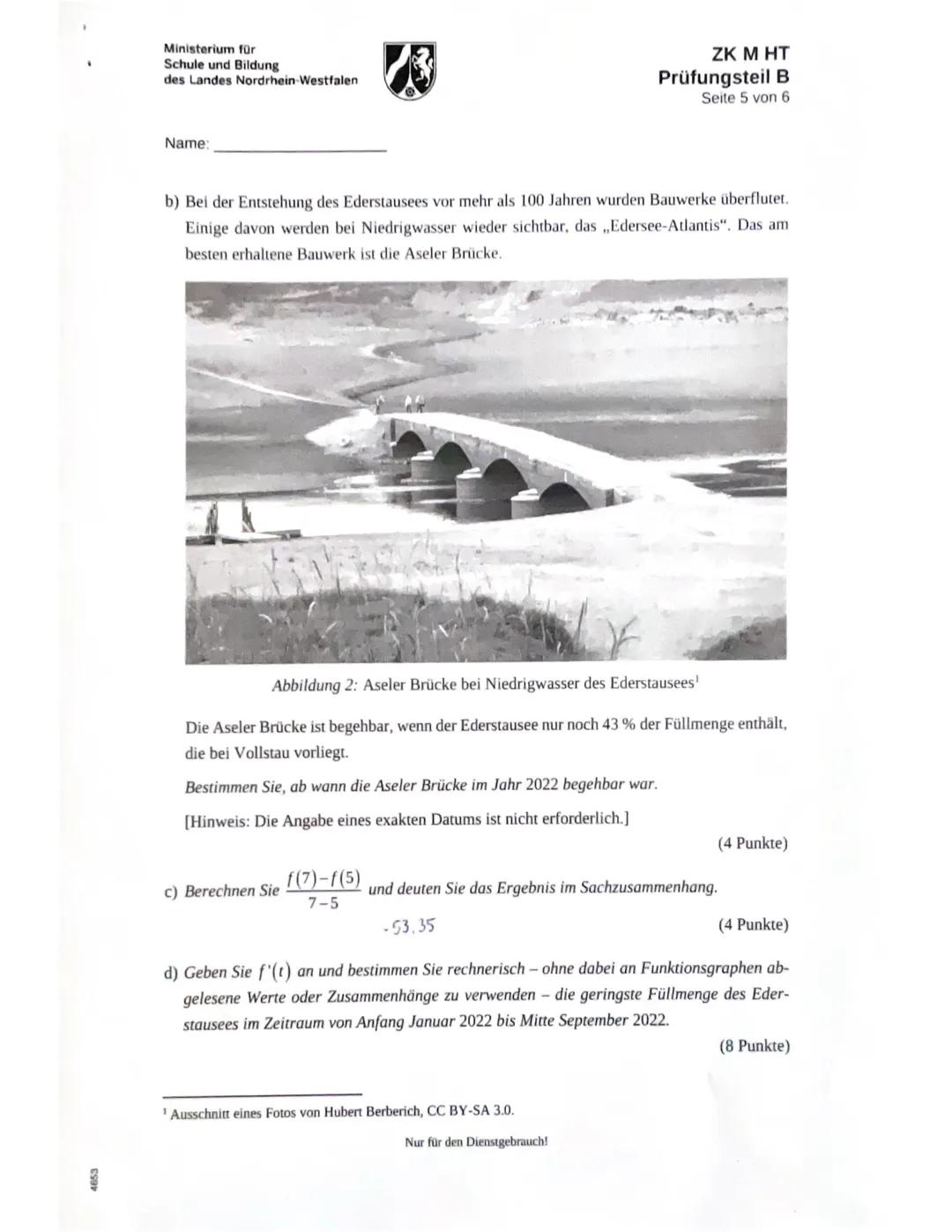 4653
Ministerium für
Schule und Bildung
des Landes Nordrhein-Westfalen
Name: MIQ
Zentrale Klausur am Ende der Einführungsphase
2023
Mathemat