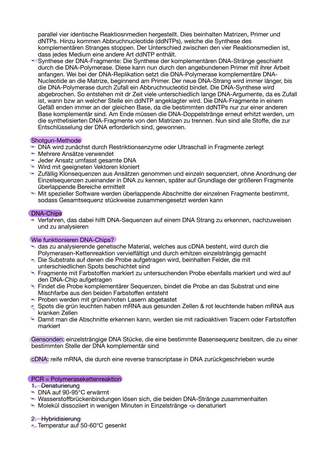 # Aufbau der DNA
Die DNA besteht aus einer Doppelhelix.
Am äußeren Rand befinden sich Phosphat-Reste, welche durch
CH2-Moleküle mit der Deso