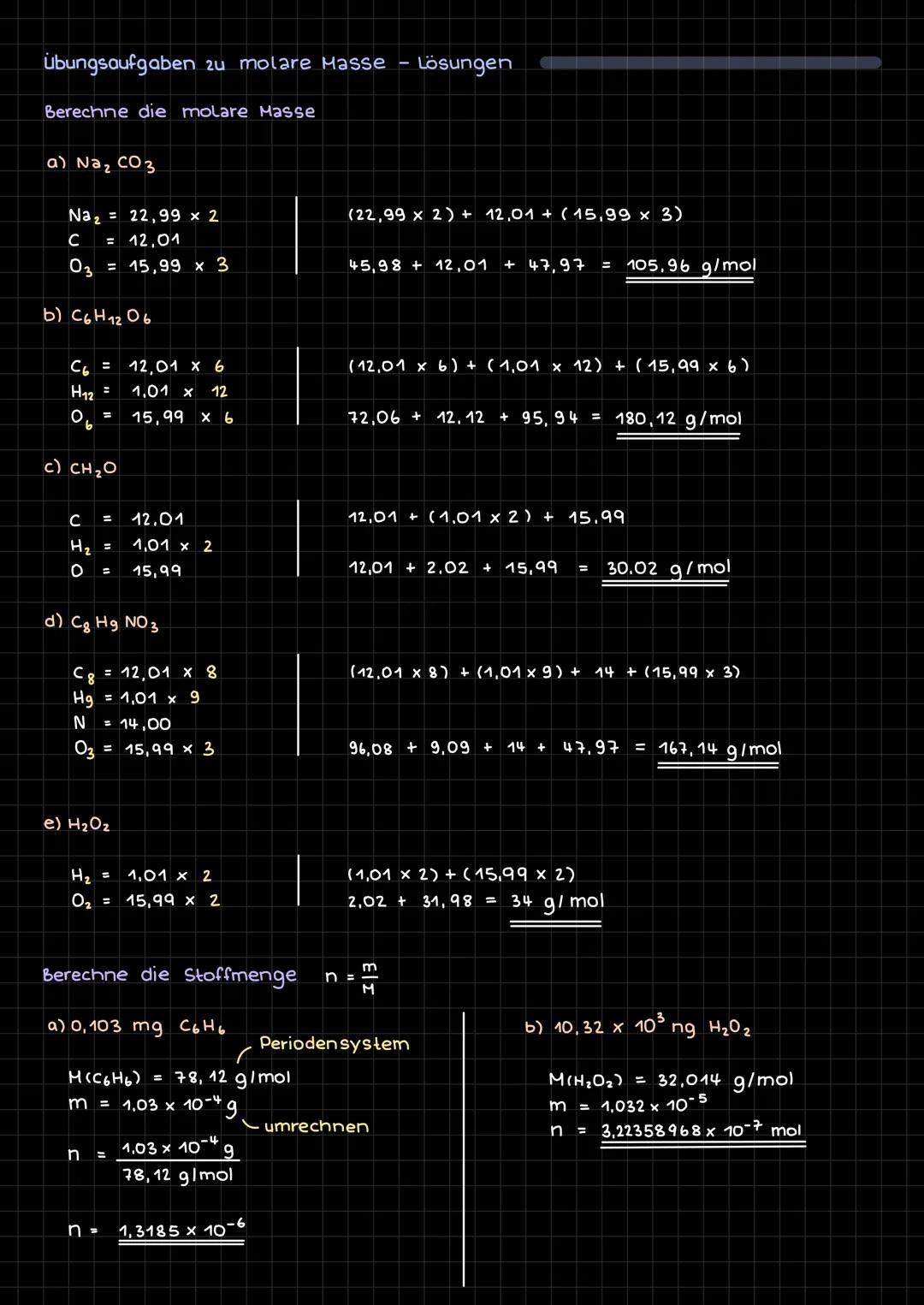 # Molare Masse
Die molare Masse eines Stoffes wird berechnet, indem man die Atommasse der
Elemente im Molekül addiert und gegebenenfalls mi