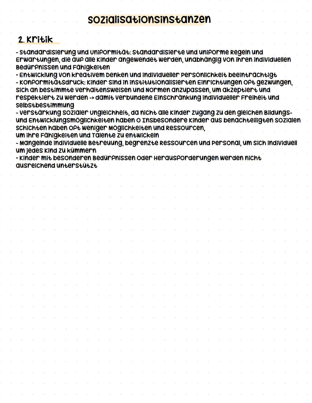 Q2.2 Sozialisationsinstanzen
- Familie als primäre Sozialisationsinstanz
- sekundäre Sozialisationsinstanzen
- tertiäre Sozialisationsinsta