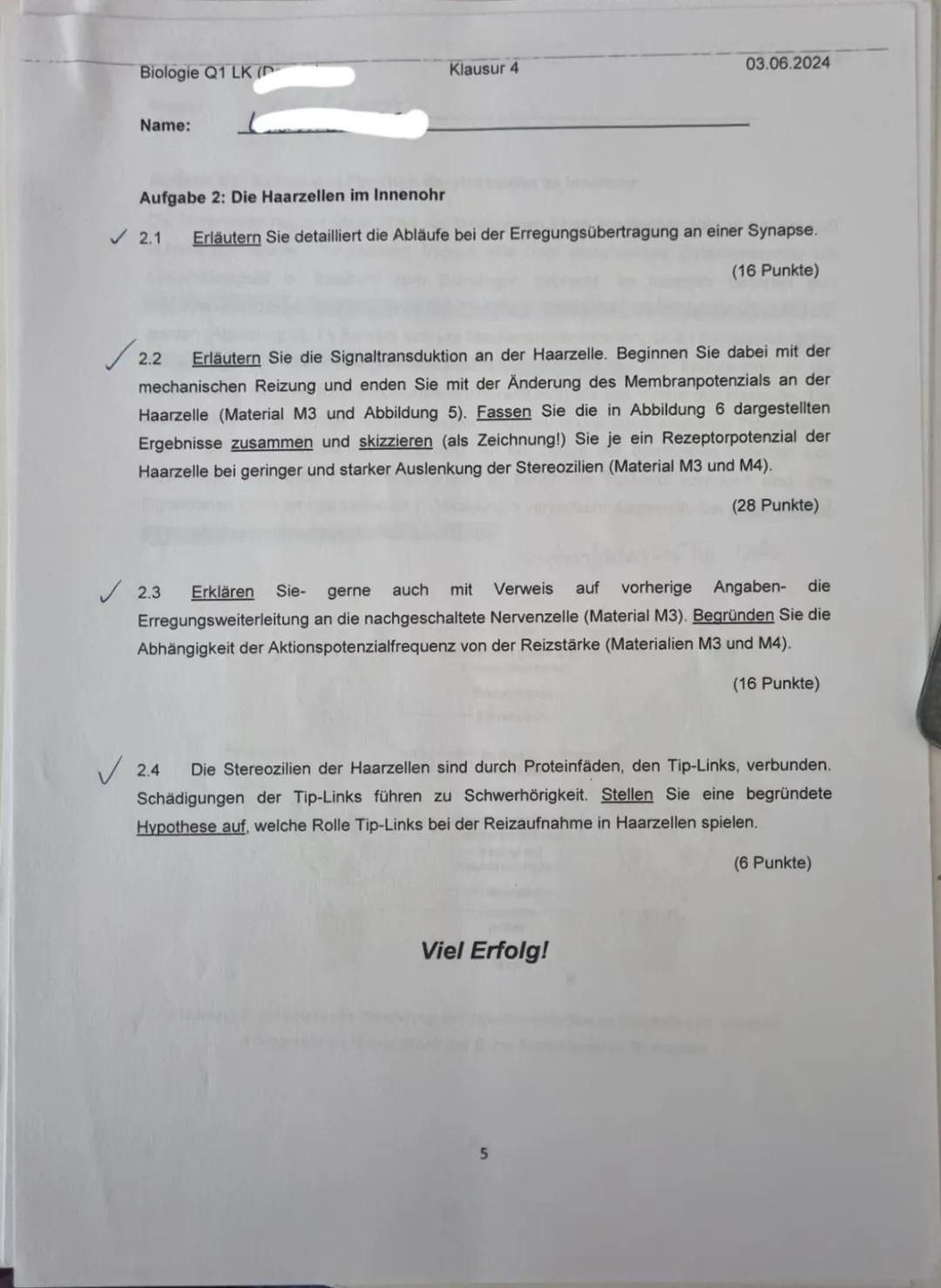 Biologie Q1 LK
Name:
Neurobiologie
Klausur 4
225 Minuten
03.06.2024
Aufgabe 1: Das Gift der Hundertfüßer
1.1
Zeichnen Sie schematisch eine N