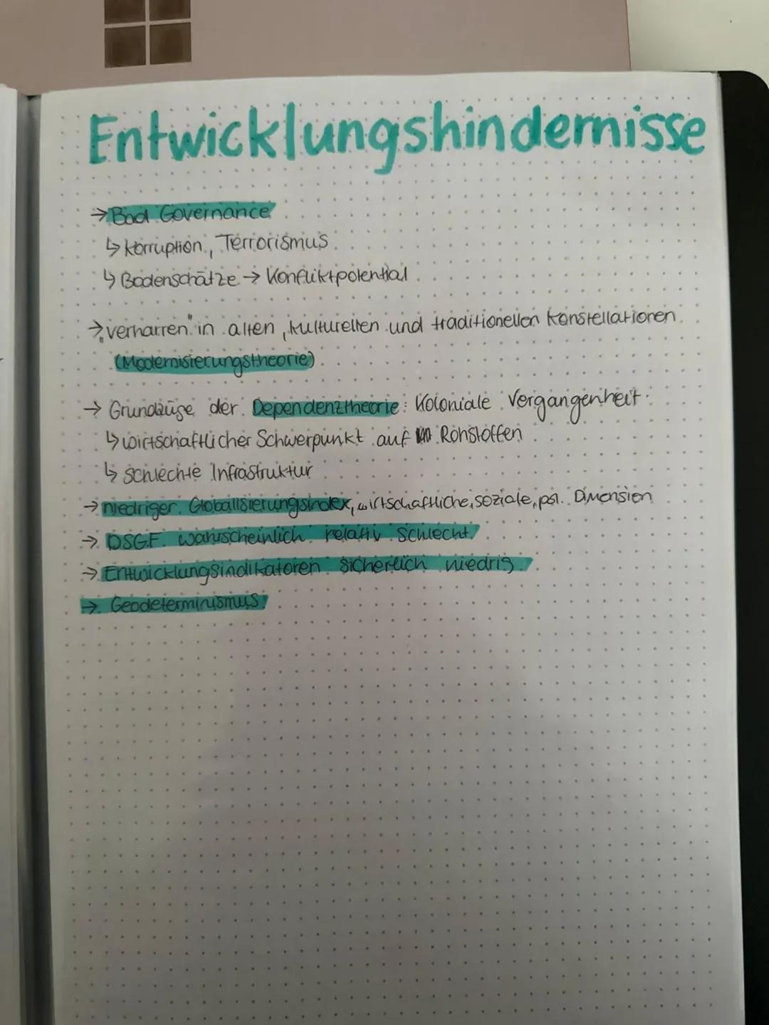 Modelle des Tourismus
Destinationslebenszyklus
Destination = Urlaubsort
• Entwicklungsstadien einer Destination
• Entwicklung des Ortes oder