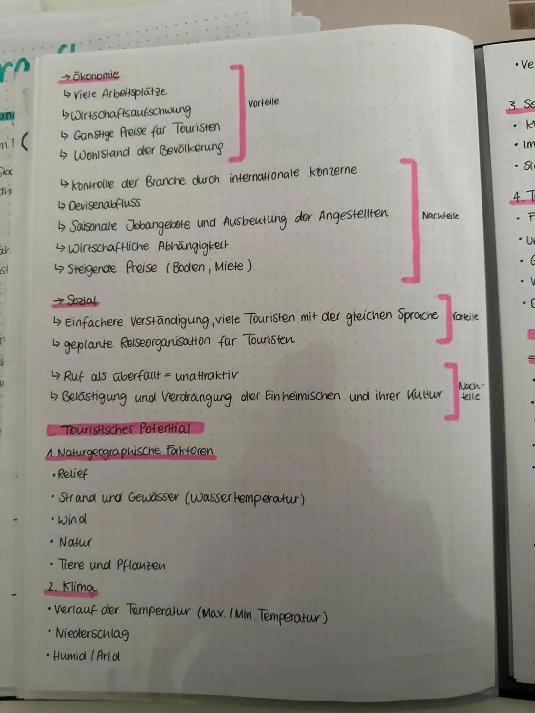 Modelle des Tourismus
Destinationslebenszyklus
Destination = Urlaubsort
• Entwicklungsstadien einer Destination
• Entwicklung des Ortes oder