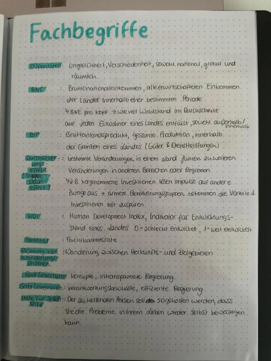 Modelle des Tourismus
Destinationslebenszyklus
Destination = Urlaubsort
• Entwicklungsstadien einer Destination
• Entwicklung des Ortes oder