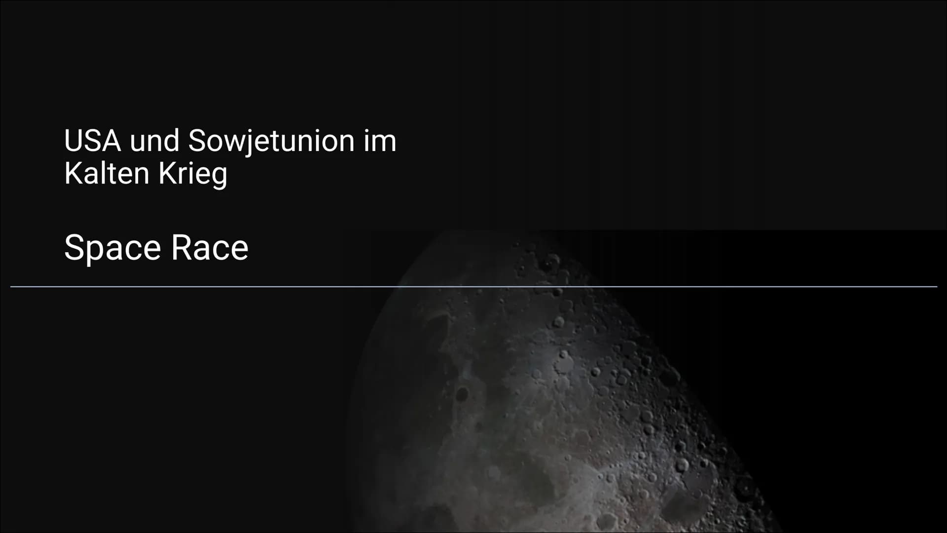 # Handout Space Race
## Definition:
"Wettbewerb des 20. Jahrhunderts zwischen zwei Rivalen des Kalten Krieges, den Vereinigten Staaten und