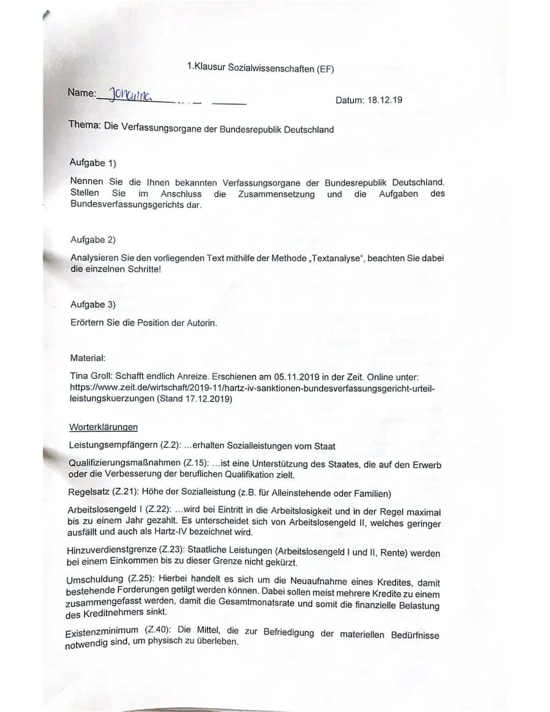 ## 1.Klausur Sozialwissenschaften (EF)
Name: Joharina
Datum: 18.12.19
Thema: Die Verfassungsorgane der Bundesrepublik Deutschland
### Auf