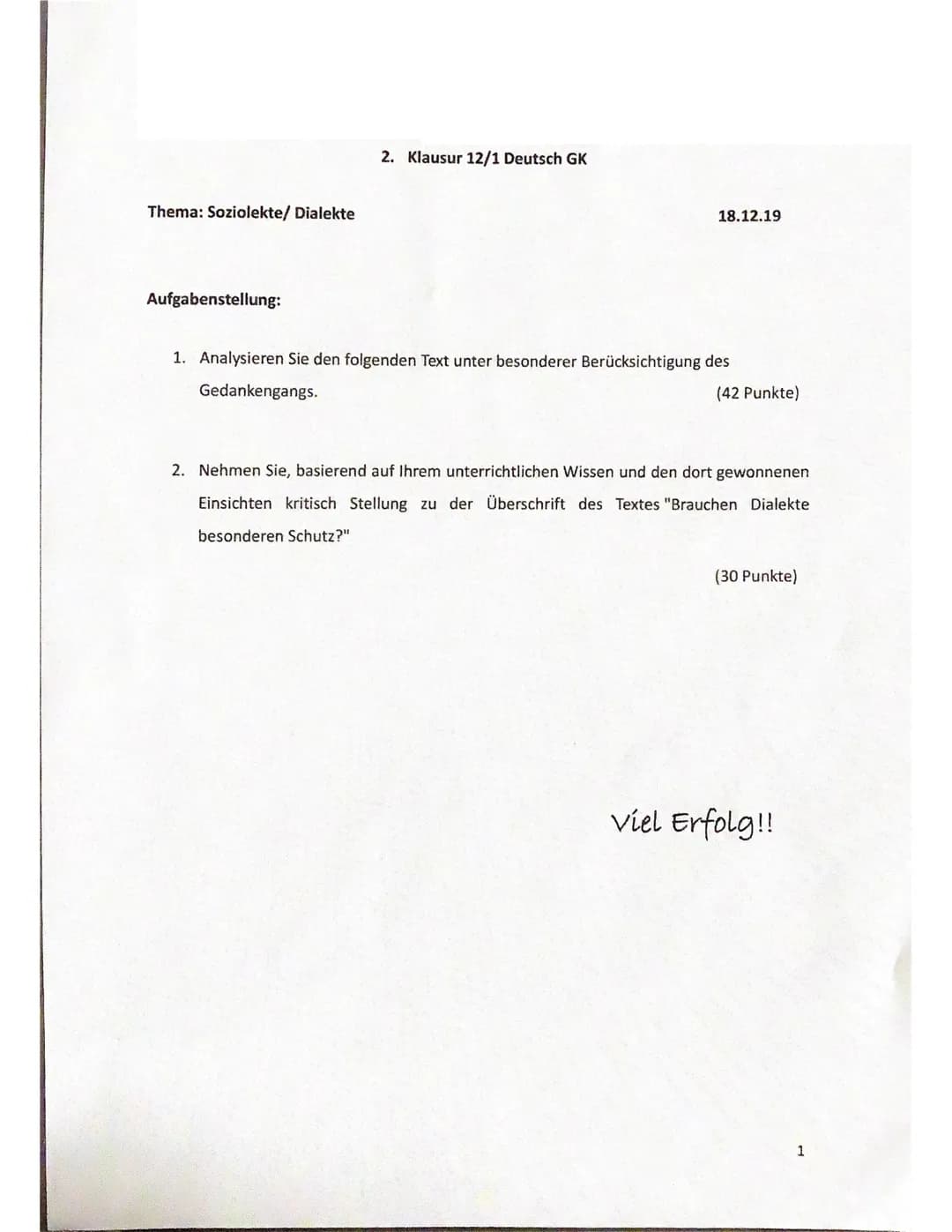 <p>Soziolekte und Dialekte im Deutschen sind verschiedene Sprachvarietäten, die sich in ihrer Verwendung und sozialen Bedeutung unterscheid