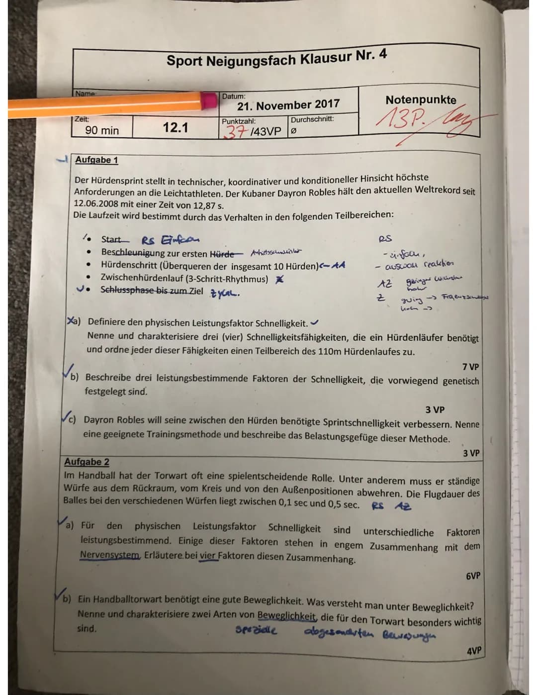 b) Die Reaktionsgeschwindigkeit, also die Geschwindiglait
vom Auftreten eines Signals bis zur ersten
Muskel Kontraletion. Dies ist Abhängig
