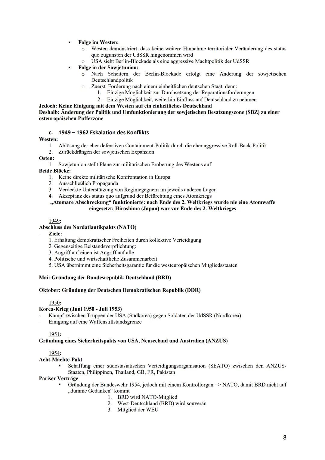 I.
Geschichte Kursarbeit Ost-West-Konflikt
12/2/1
Begriffe, Pakte und Politik:
Atomares Patt: Zustand zwischen USA und UdSSR, die sich milit