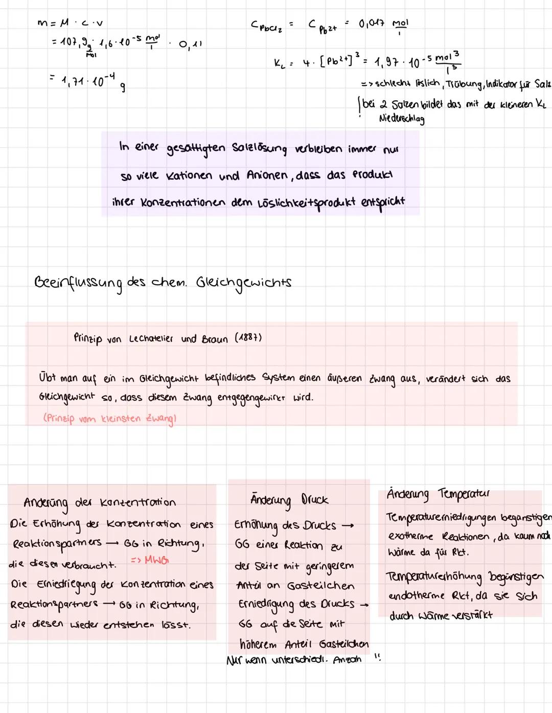 LERNZETTEL
Chemische Gleichgewichte sind dynamisch. Im Gleichgewicht laufen
Hin- und Rückreaktion immer noch ab- allerdings gleich schnell,