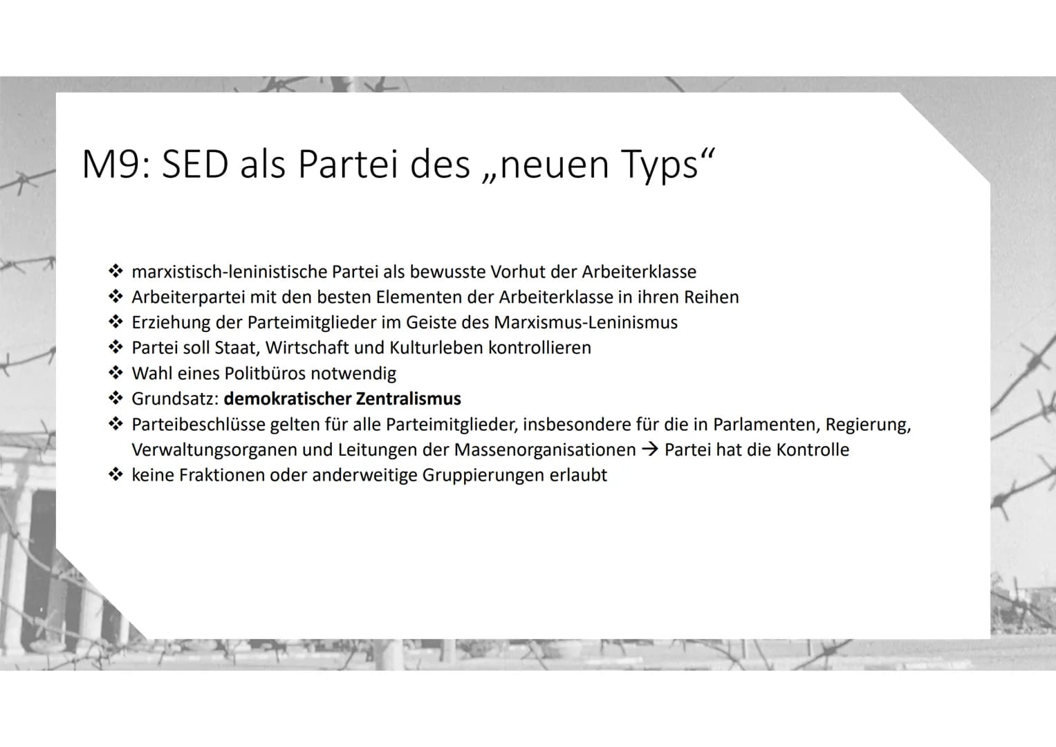 Von der SBZ zur Deutschen
Demokratischen Republik # Entnazifizierung und Sowjetisierung
* Besetzung der SBZ von der SMAD
* Start der Maßnahm